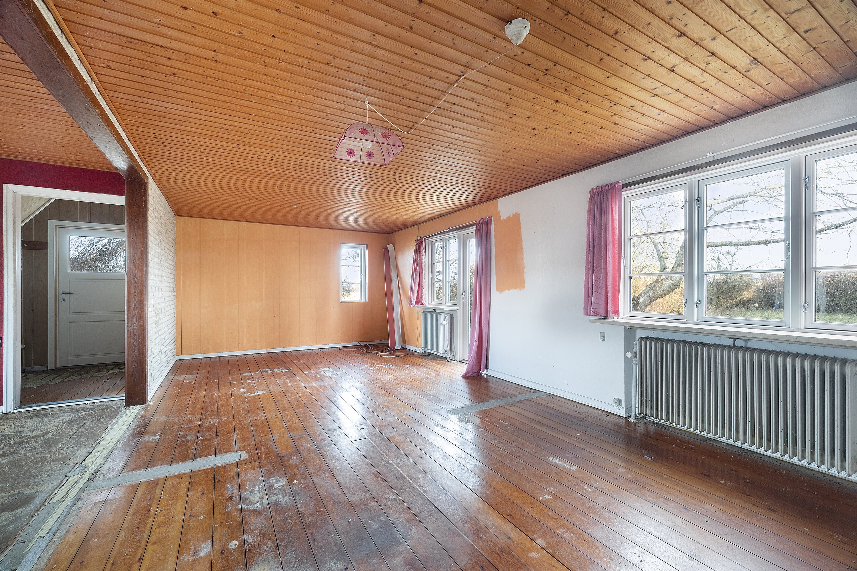 Fremhævet stue billede i fuldskærmstilstand. Billede af Gudøgyden 6, Sønderby Bj, 5631 Ebberup