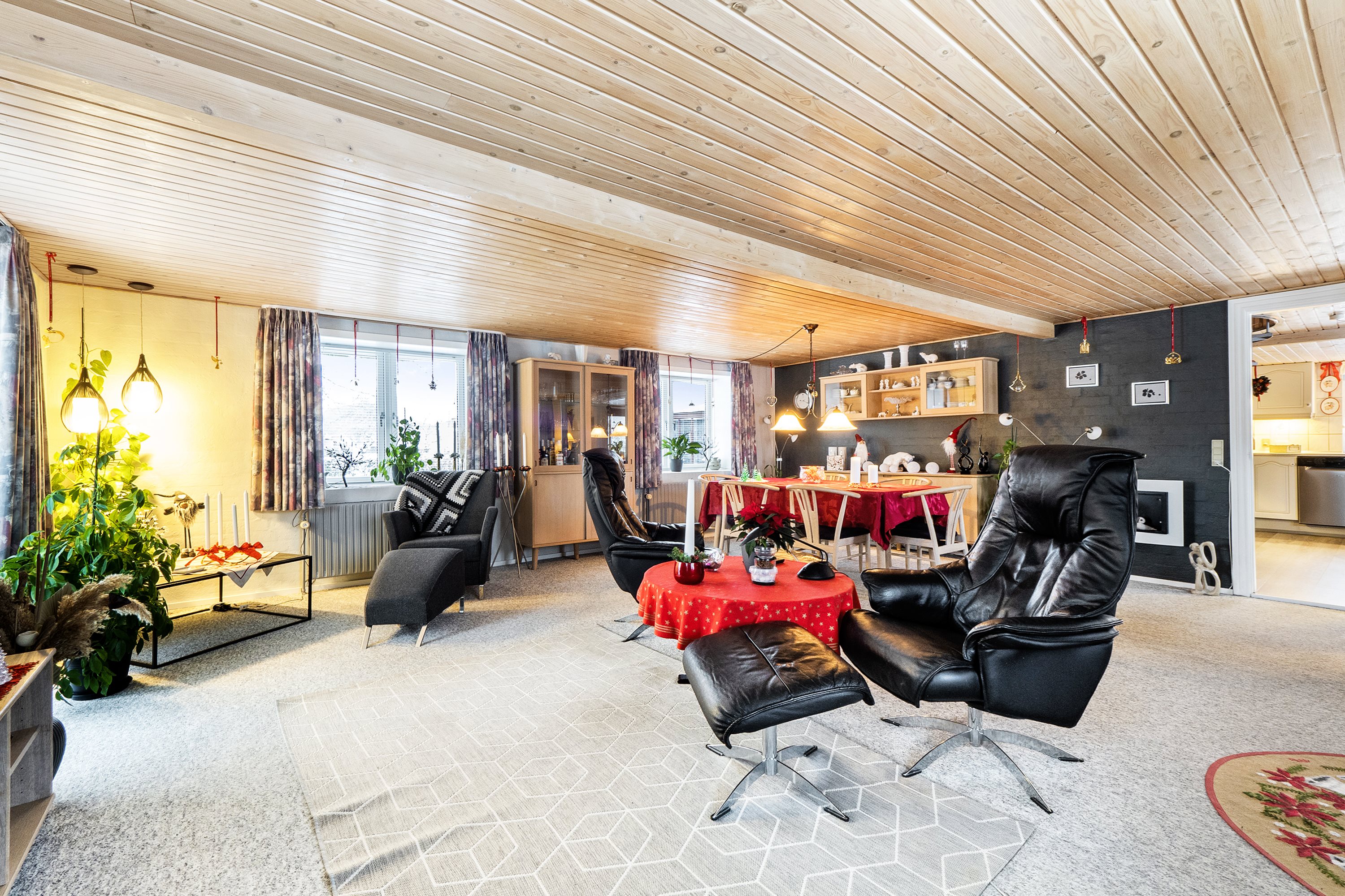 Fremhævet stue billede i fuldskærmstilstand. Billede af Stationsvej 20, Rønbjerg, 7800 Skive