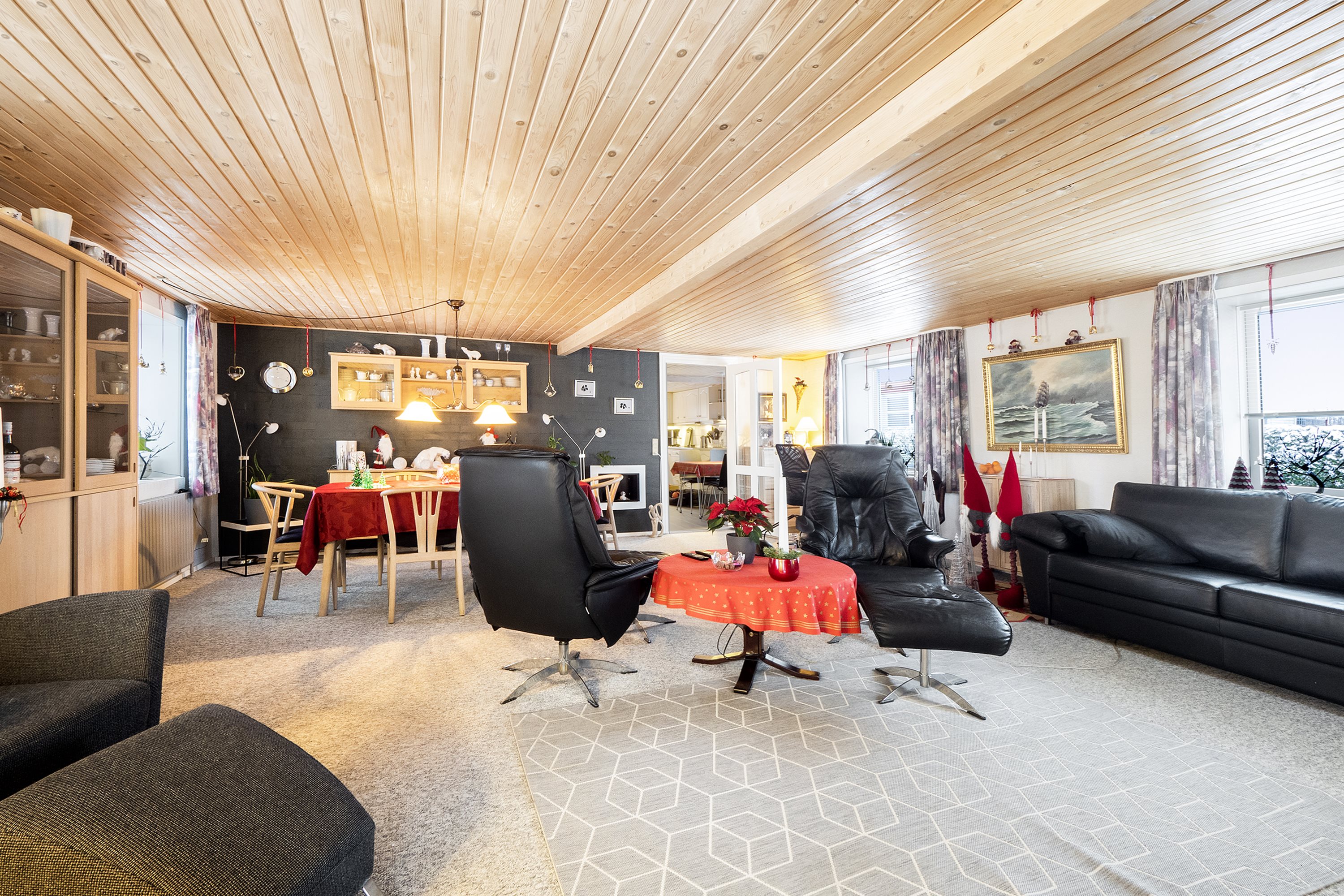 Fremhævet stue billede i fuldskærmstilstand. Billede af Stationsvej 20, Rønbjerg, 7800 Skive