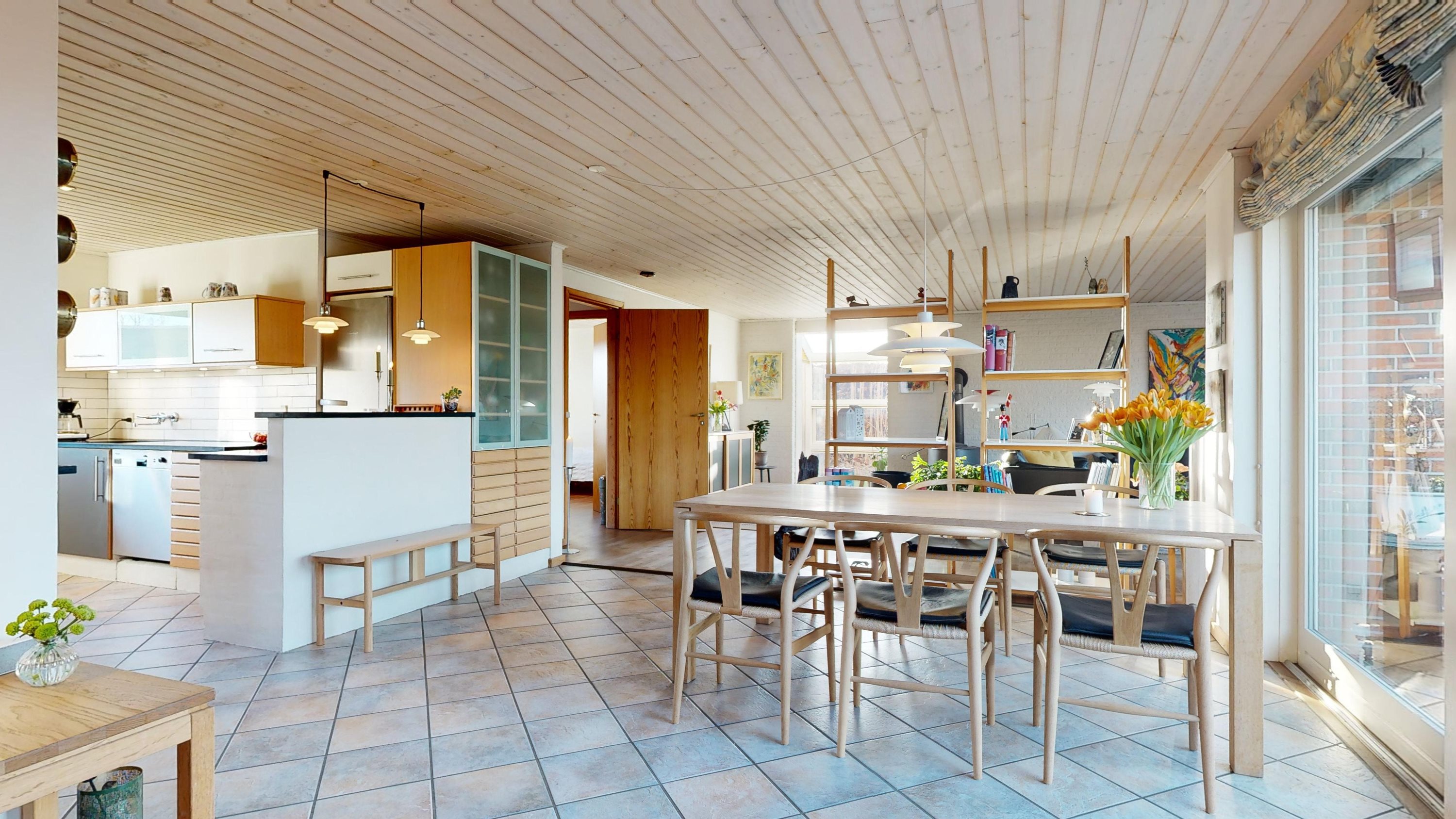 Fremhævet stue billede i fuldskærmstilstand. Billede af Vestervænget 3, 8832 Skals