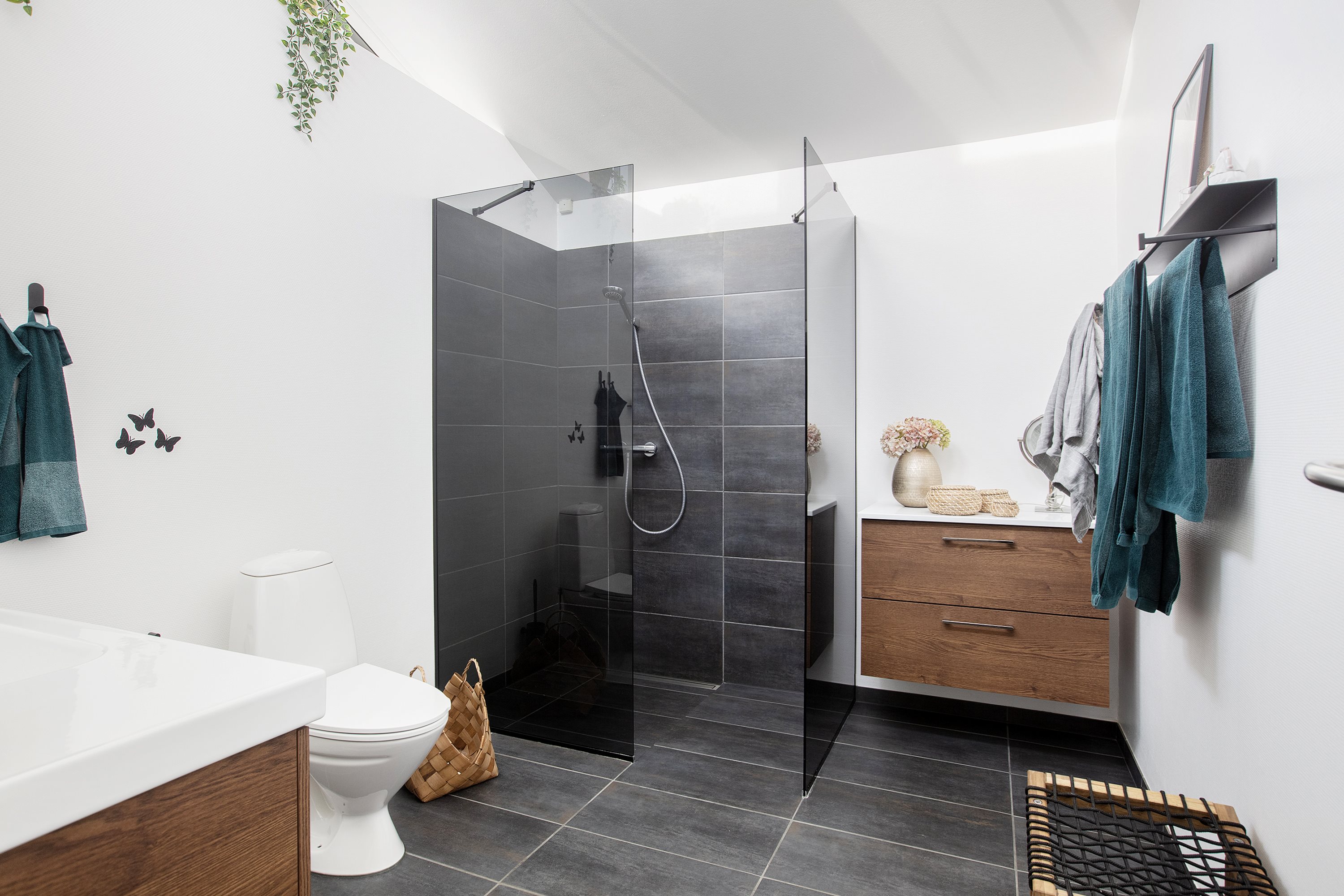 Fremhævet badeværelse billede i fuldskærmstilstand. Billede af Hyldevangen 4, Sengeløse, 2630 Taastrup