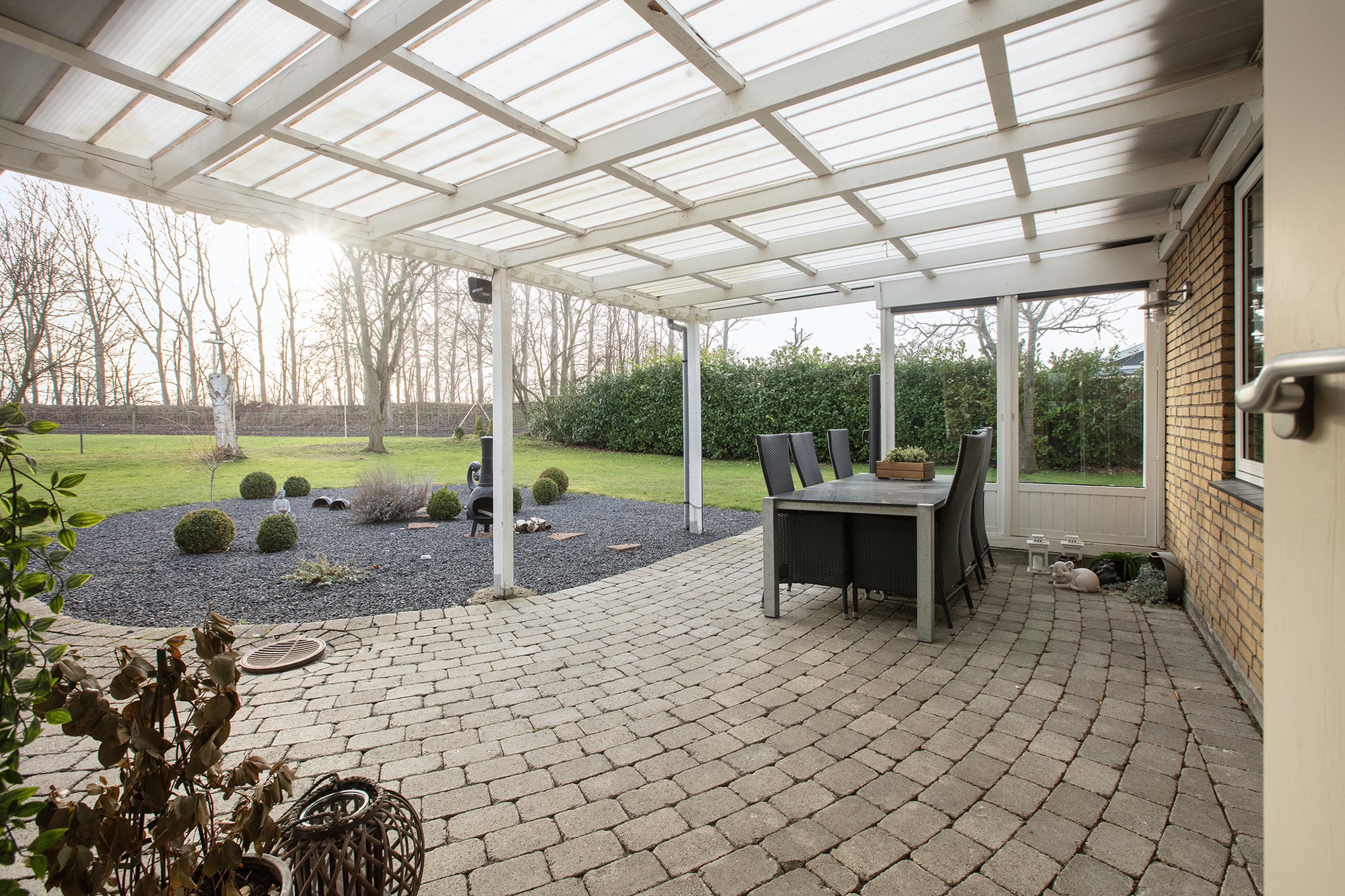 Fremhævet terrasse billede i fuldskærmstilstand. Billede af Hyldevangen 4, Sengeløse, 2630 Taastrup