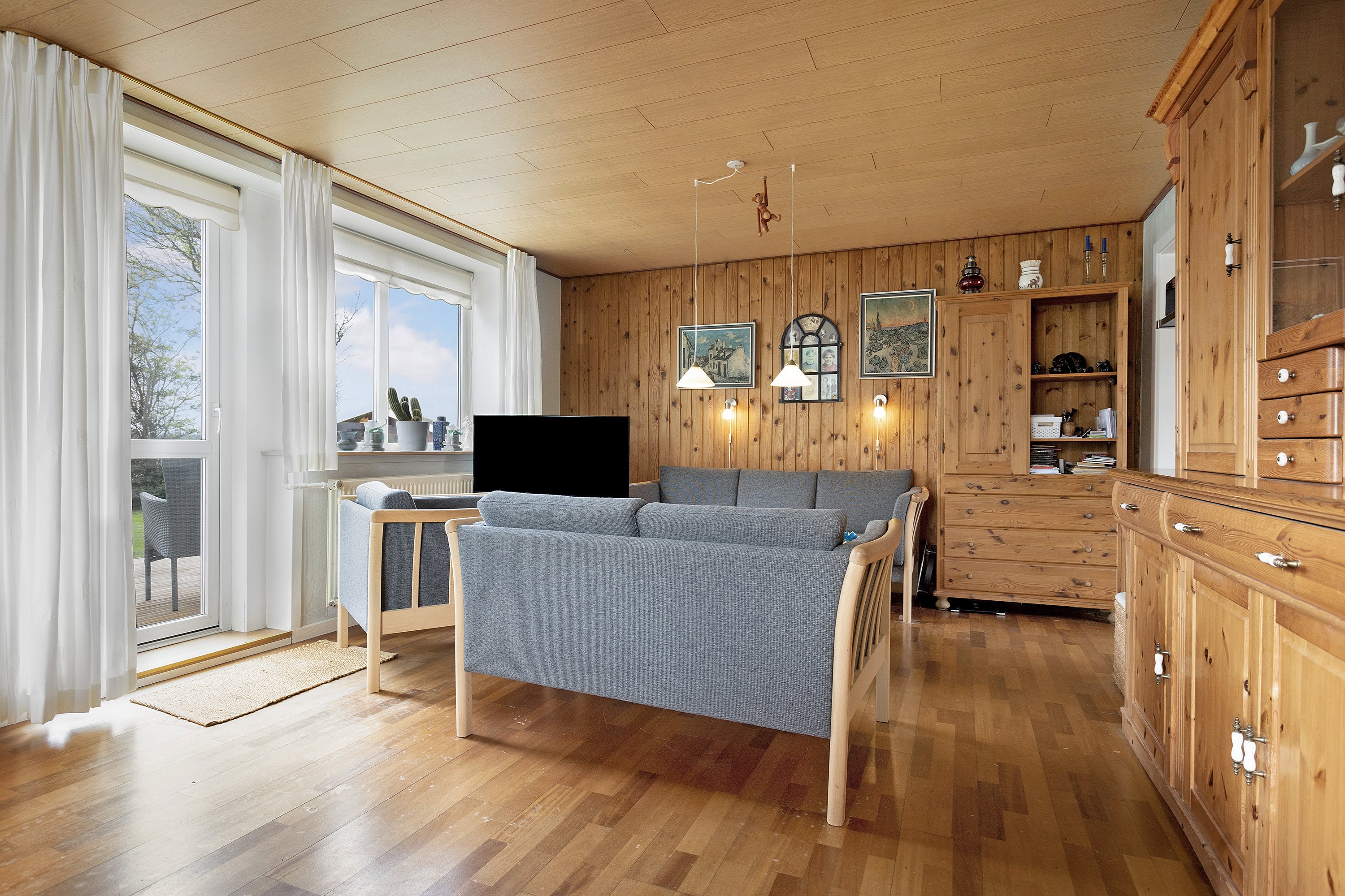 Fremhævet stue billede i fuldskærmstilstand. Billede af Holtevej 263, Em, 9760 Vrå