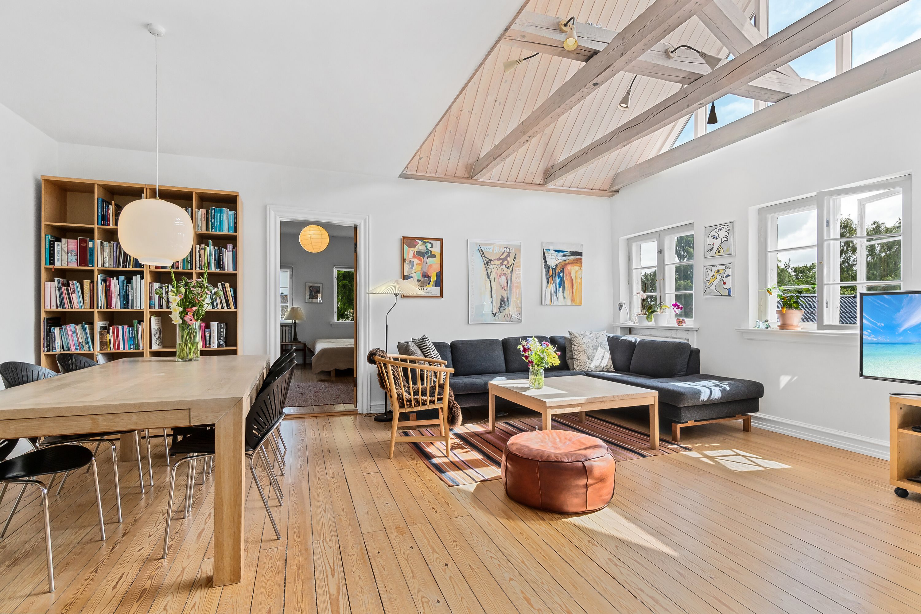 Fremhævet spisestue billede i fuldskærmstilstand. Billede af Skolevej 7, Glamsbjerg by, 5620 Glamsbjerg