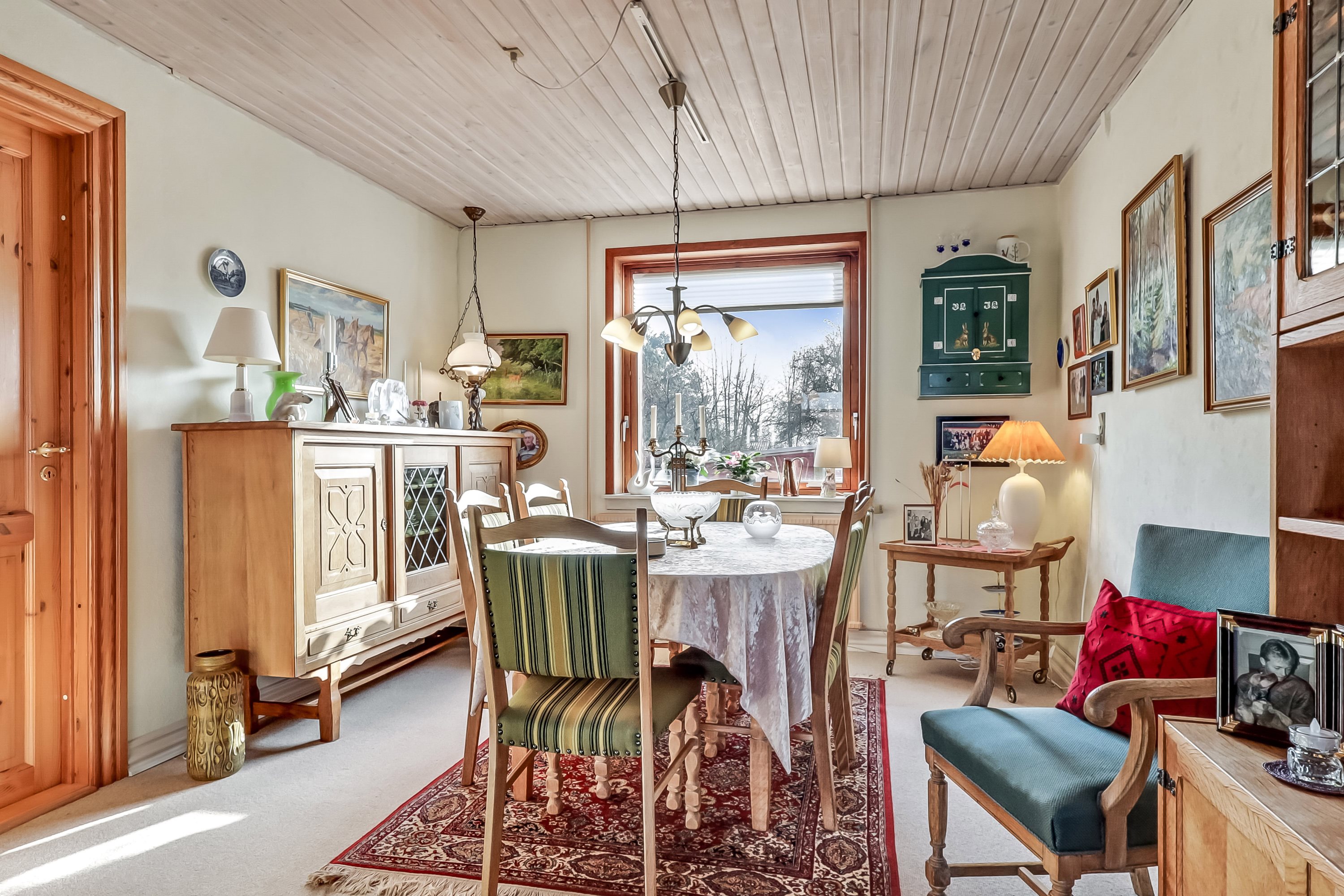 Fremhævet stue billede i fuldskærmstilstand. Billede af Grønnegaardsvej 1, Sdr Longelse, 5900 Rudkøbing