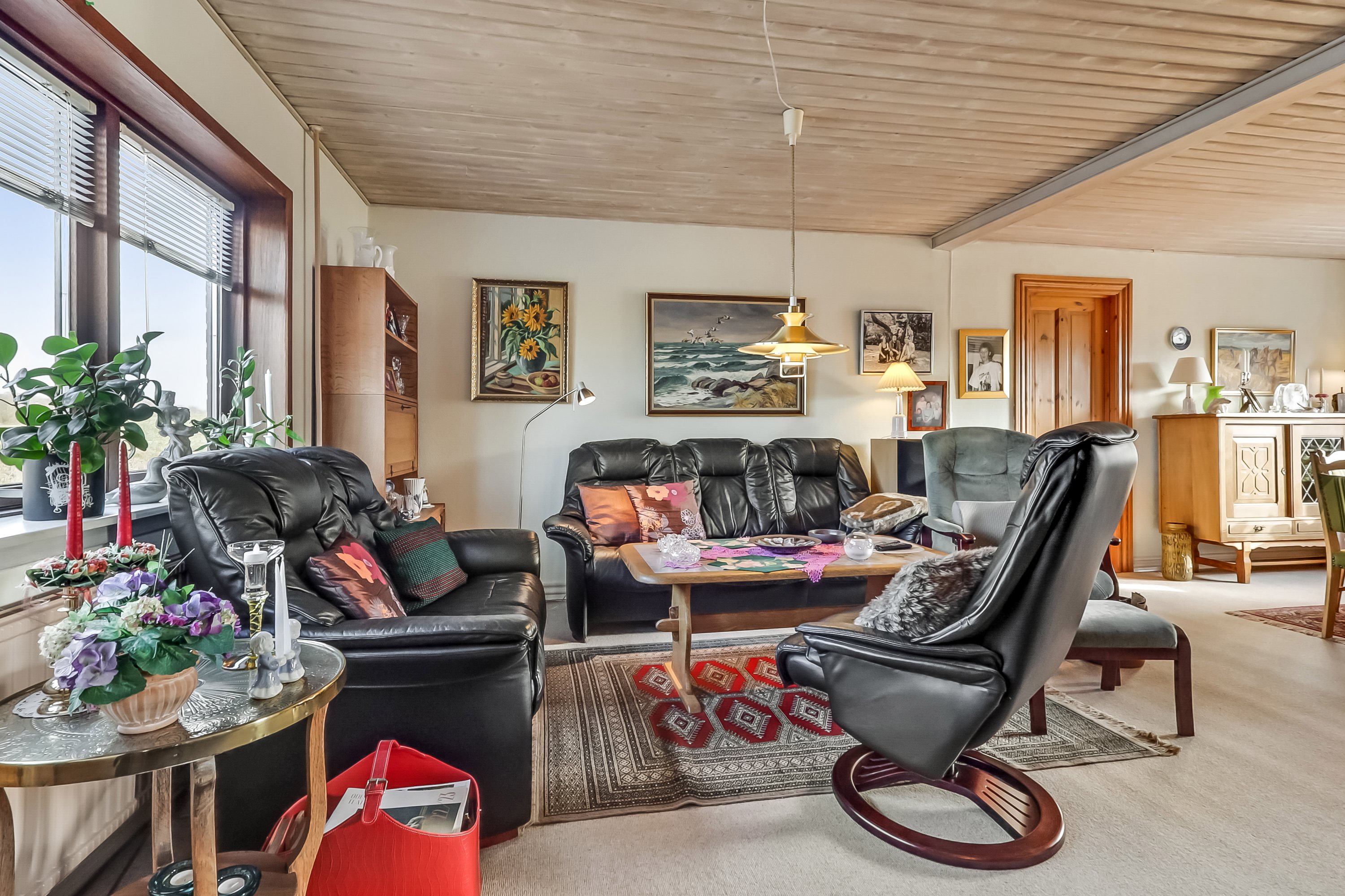 Fremhævet stue billede i fuldskærmstilstand. Billede af Grønnegaardsvej 1, Sdr Longelse, 5900 Rudkøbing