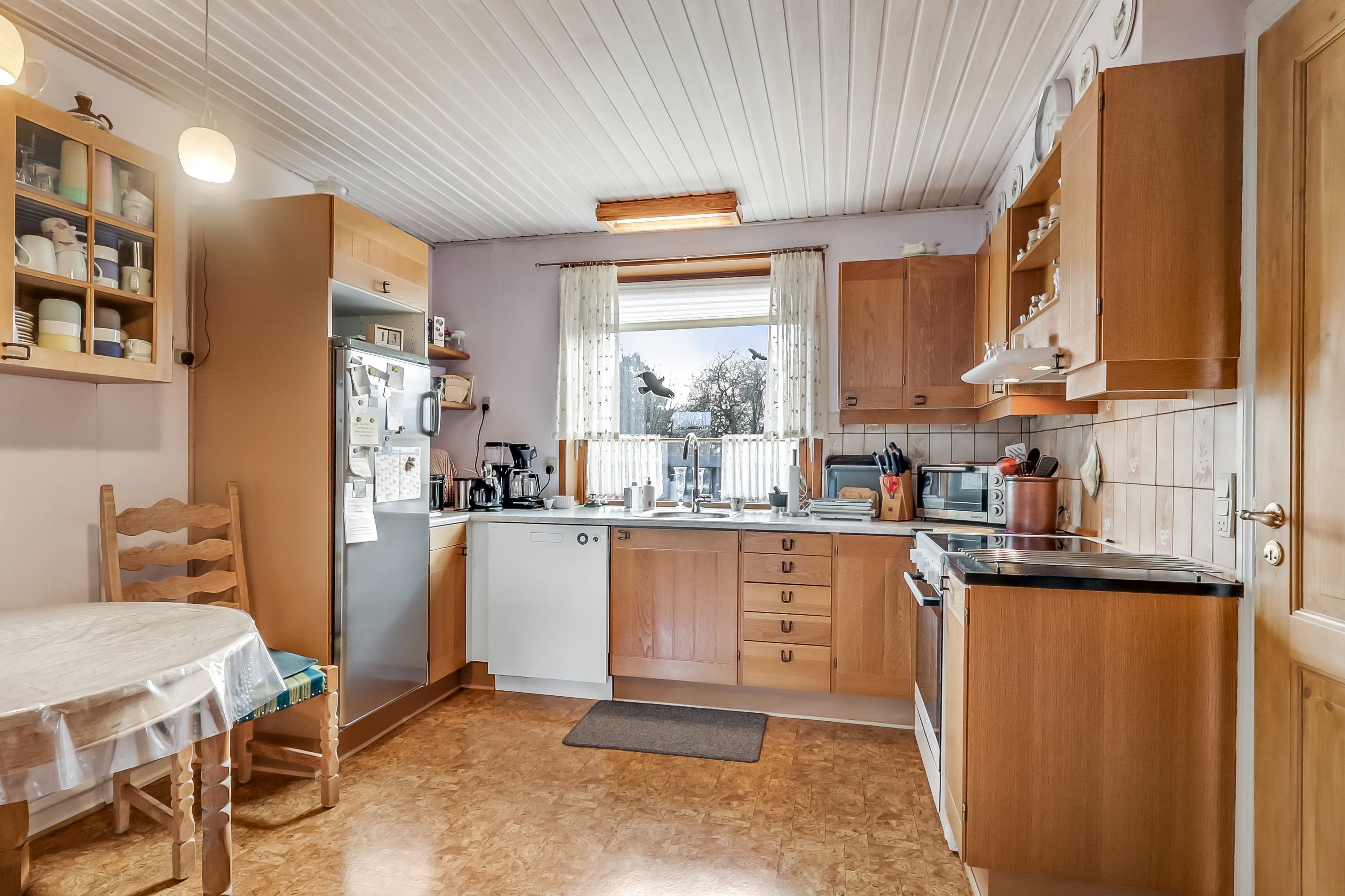 Fremhævet køkken billede i fuldskærmstilstand. Billede af Grønnegaardsvej 1, Sdr Longelse, 5900 Rudkøbing