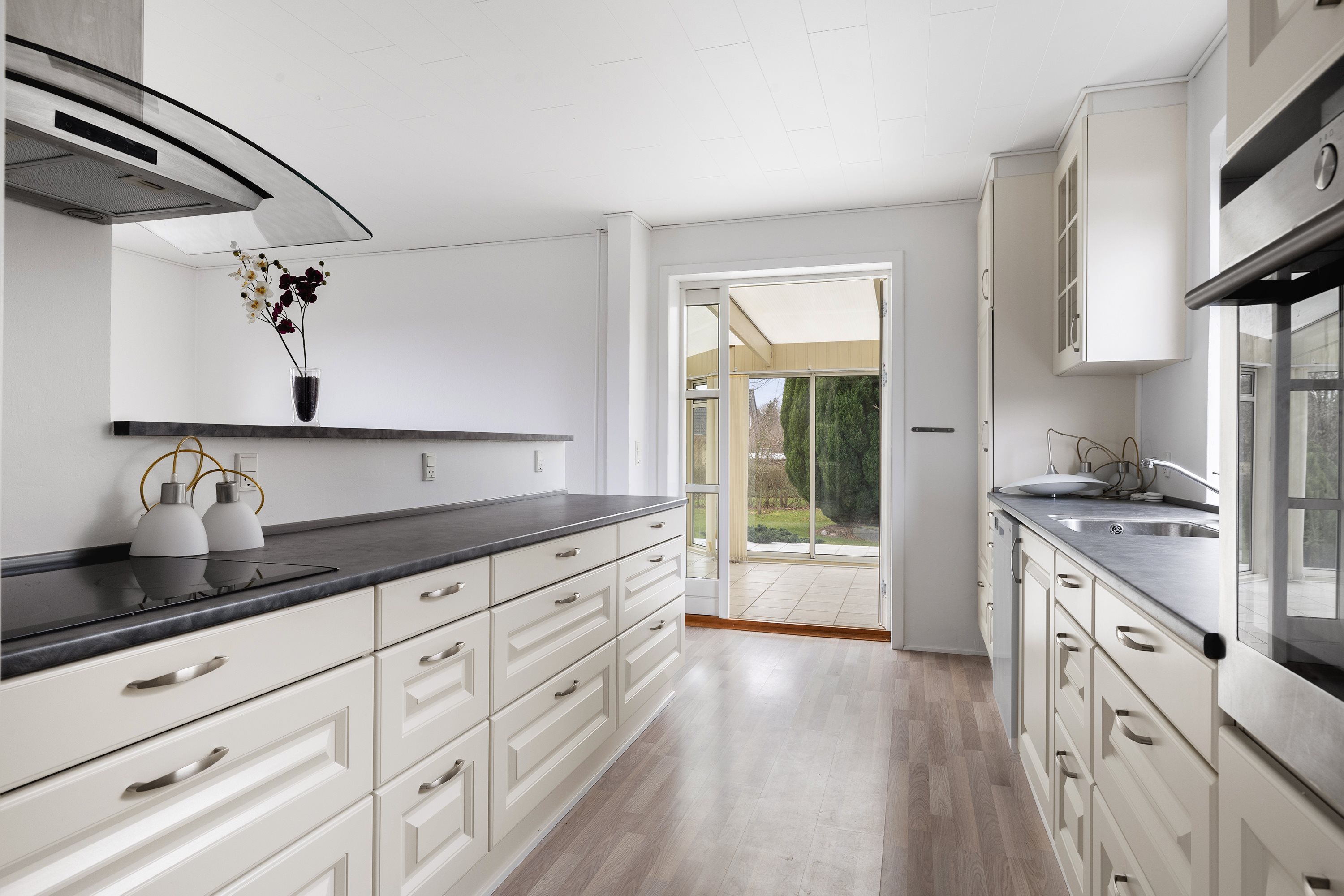 Miniaturebillede 1: køkken. Billede af Kløvervænget 5, 5620 Glamsbjerg