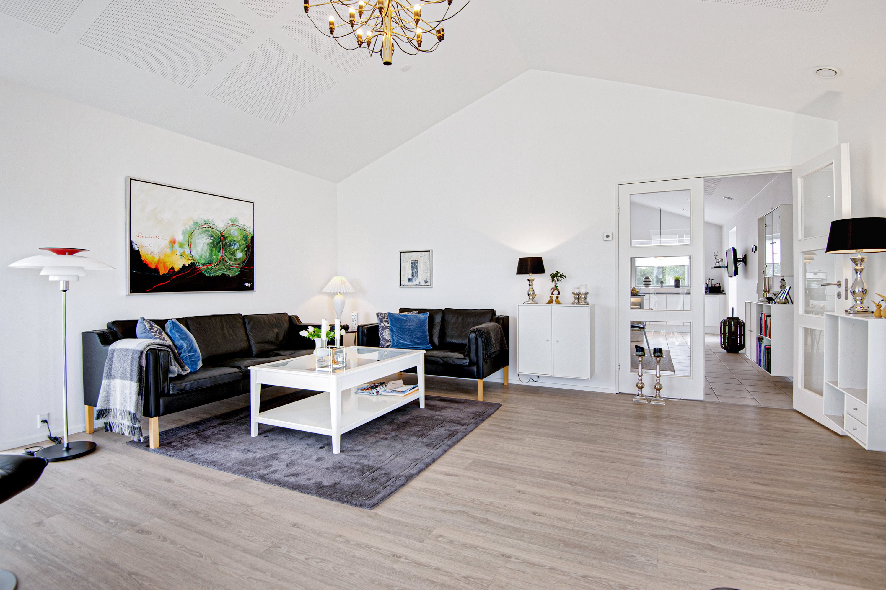 Fremhævet stue billede i fuldskærmstilstand. Billede af Nørholmsvej 136, 9000 Aalborg