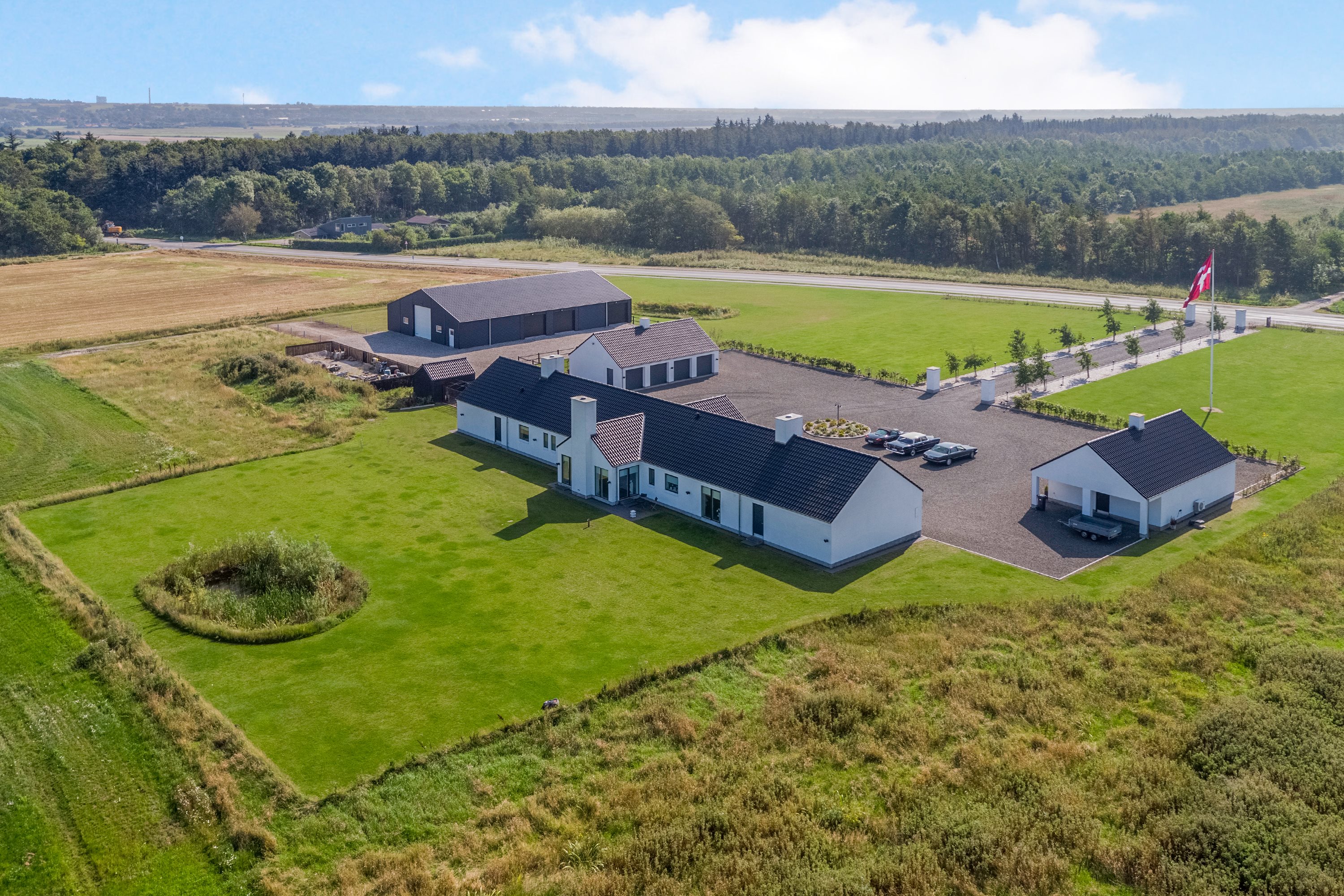 Miniaturebillede 1: ejendommen. Billede af Nørholmsvej 136, 9000 Aalborg