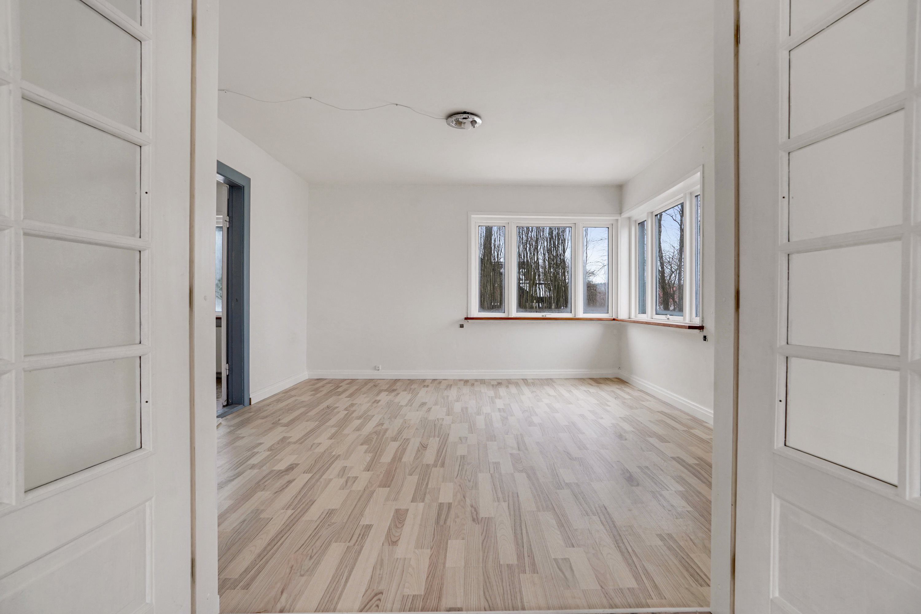 Fremhævet stue billede i fuldskærmstilstand. Billede af Vestbirkvej 49, Vestbirk, 8752 Østbirk