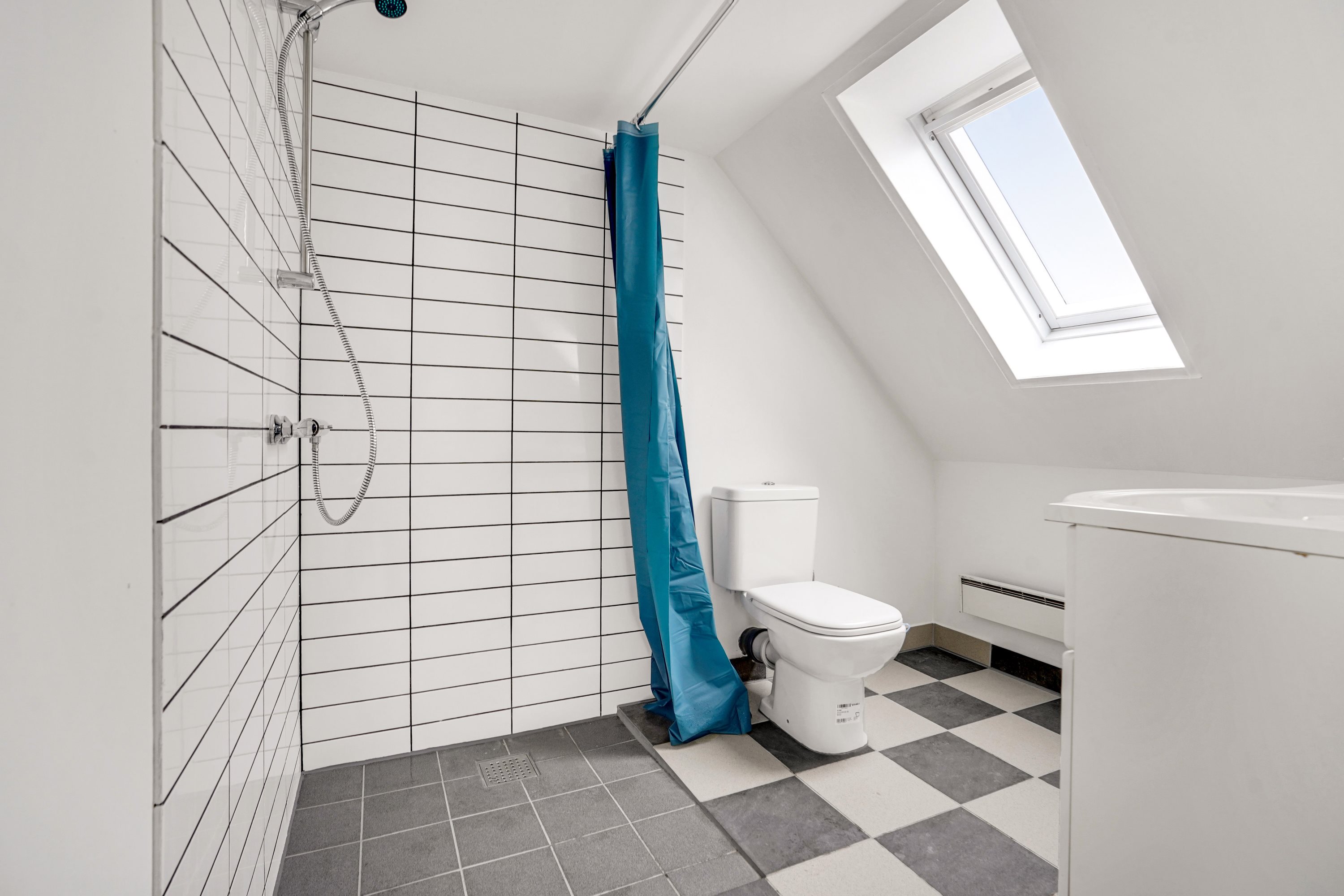 Fremhævet badeværelse billede i fuldskærmstilstand. Billede af Vestbirkvej 49, Vestbirk, 8752 Østbirk