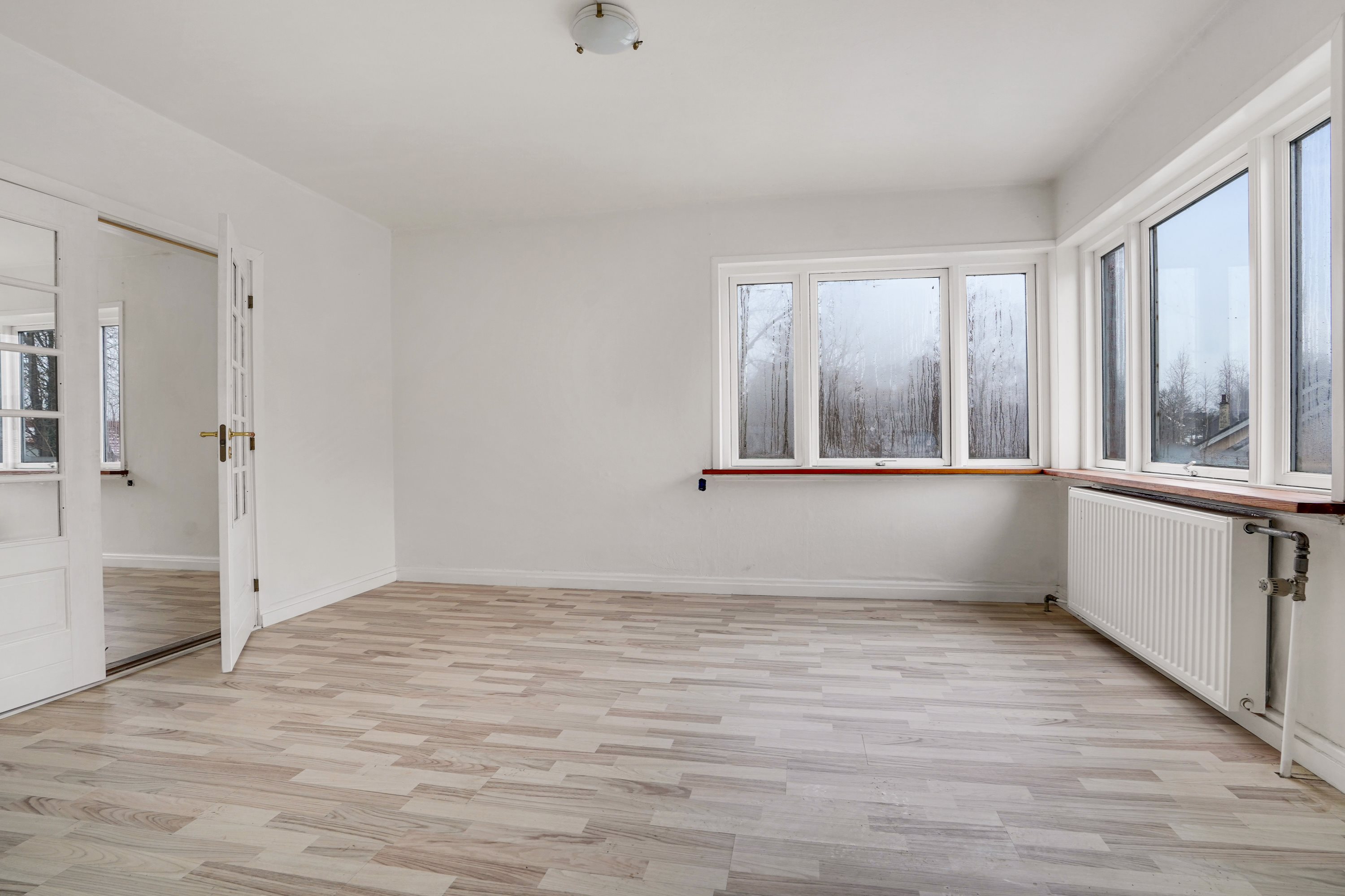 Fremhævet stue billede i fuldskærmstilstand. Billede af Vestbirkvej 49, Vestbirk, 8752 Østbirk