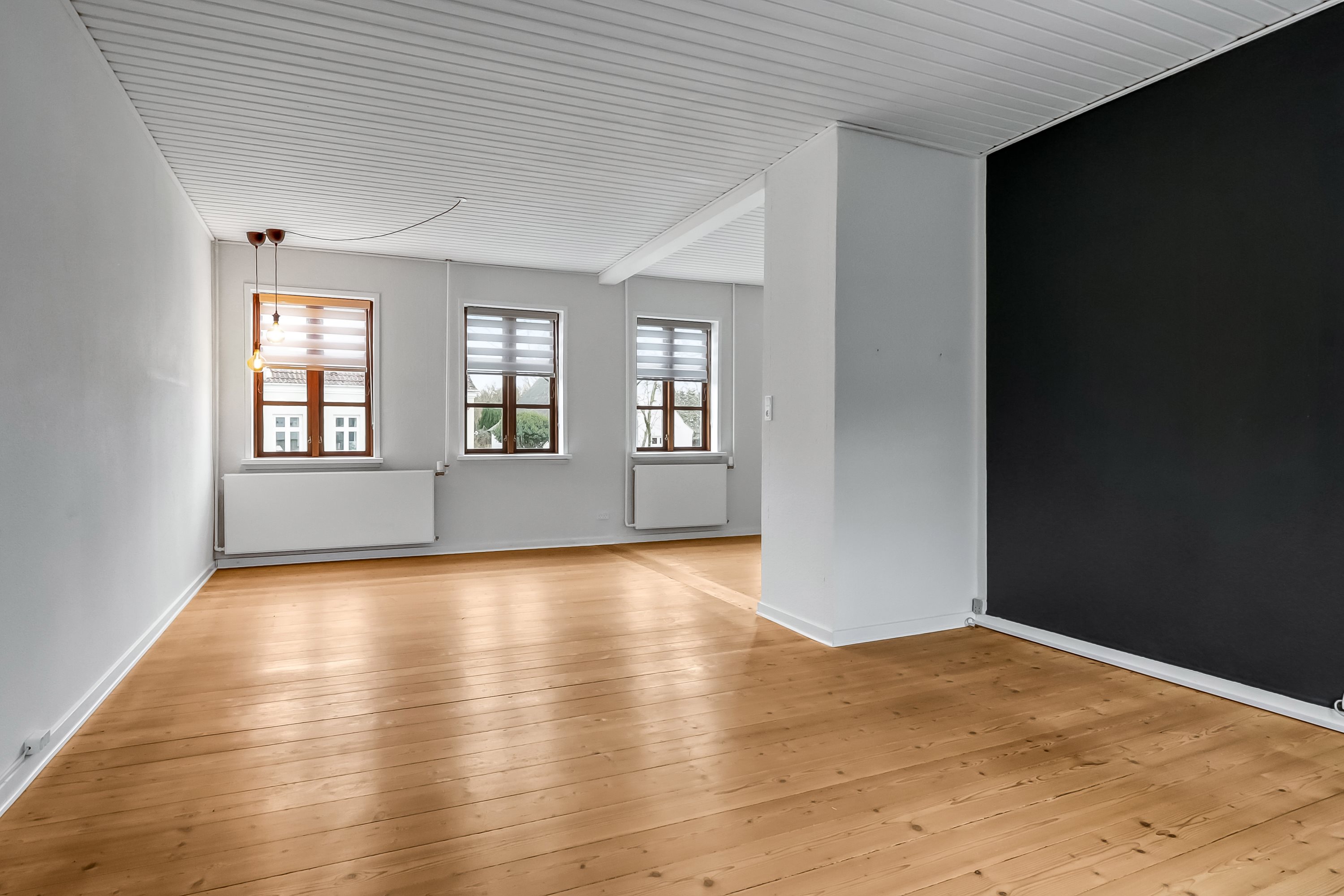 Fremhævet stue billede i fuldskærmstilstand. Billede af Bygaden 29, Tullebølle, 5953 Tranekær