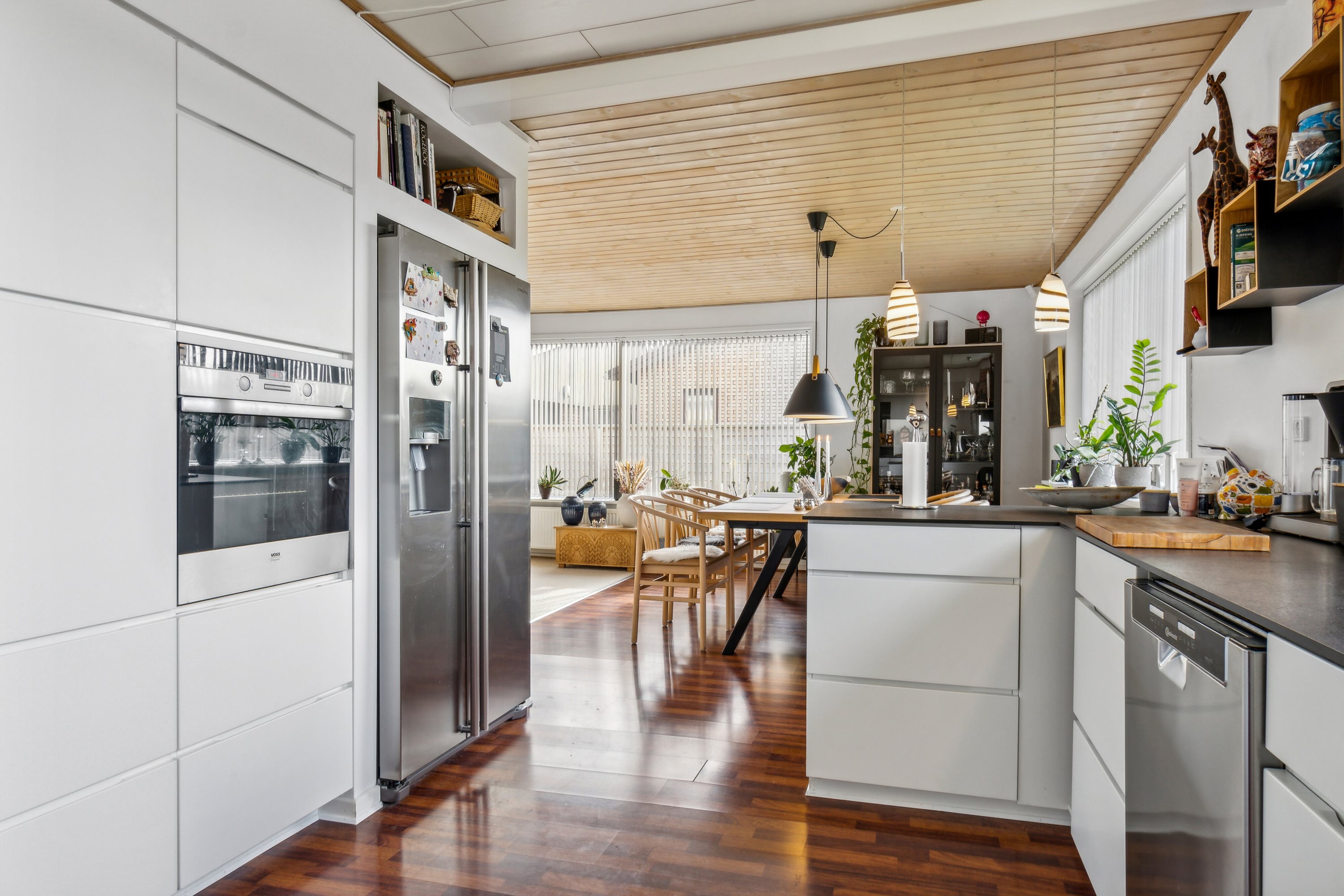 Fremhævet køkken billede i fuldskærmstilstand. Billede af Irisvej 22, 9800 Hjørring