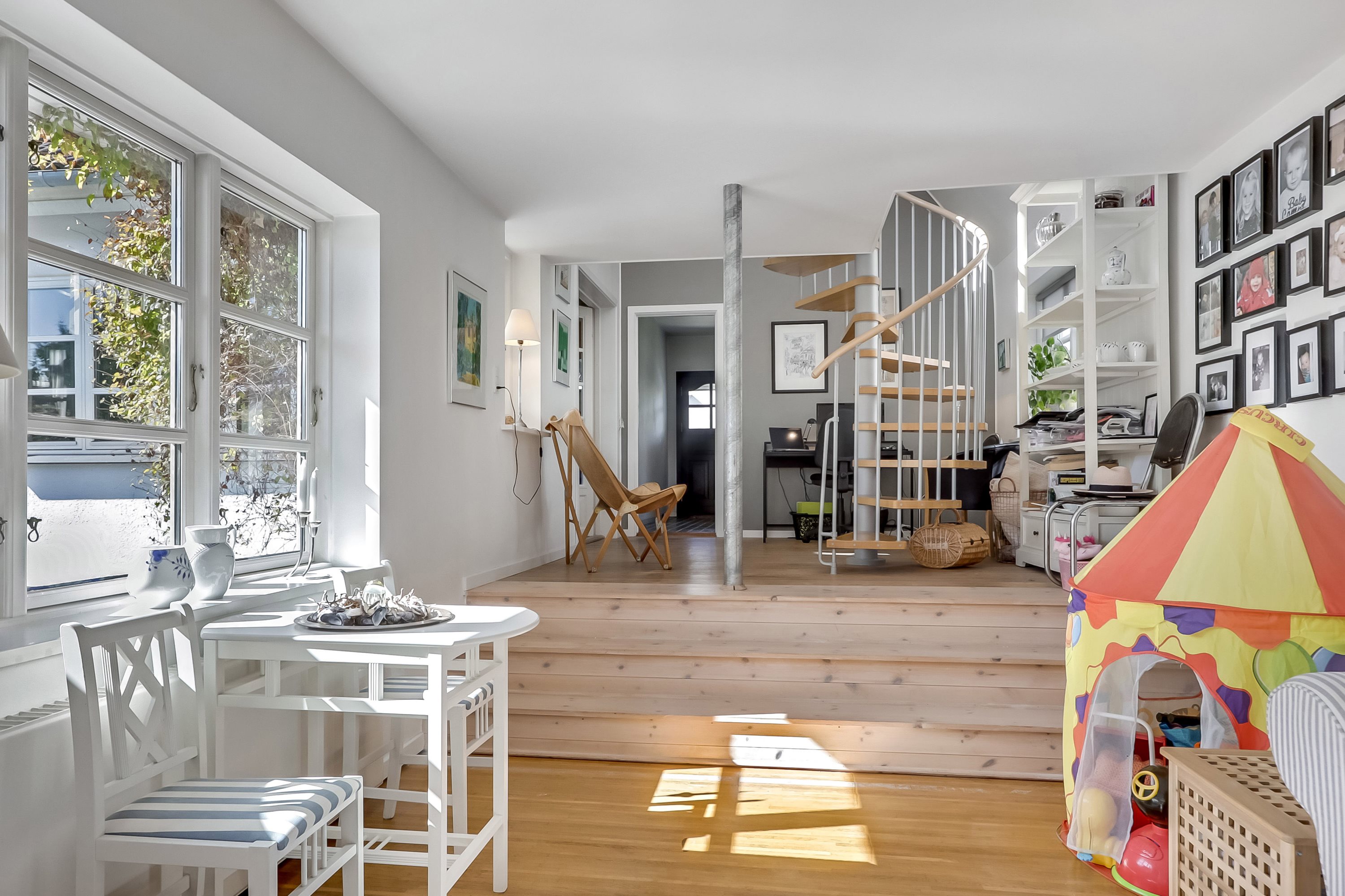 Fremhævet stue billede i fuldskærmstilstand. Billede af Teglværksvej 7, 5600 Faaborg