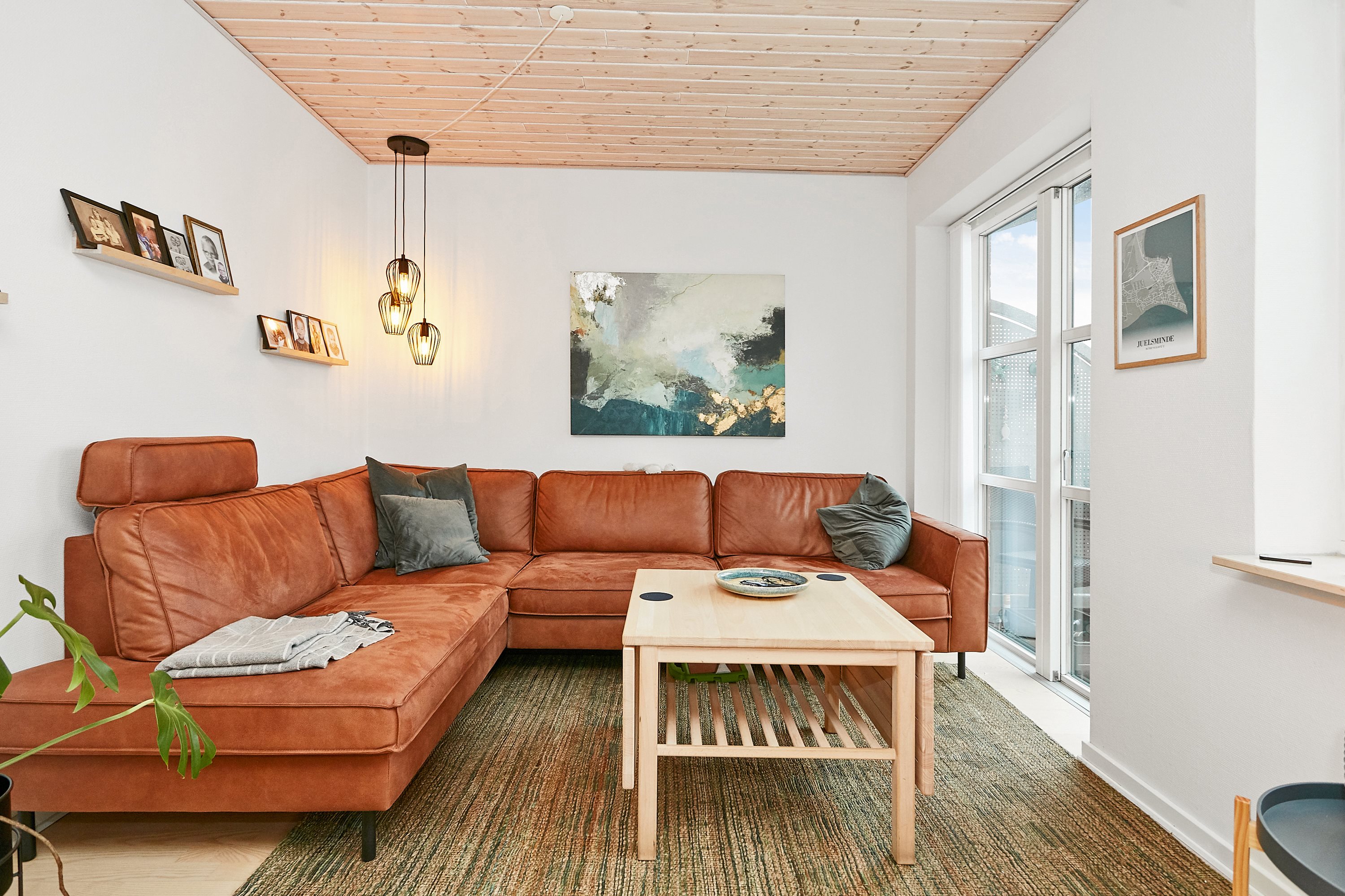 Fremhævet stue billede i fuldskærmstilstand. Billede af Odelsgade 11D, 1. th., 7130 Juelsminde