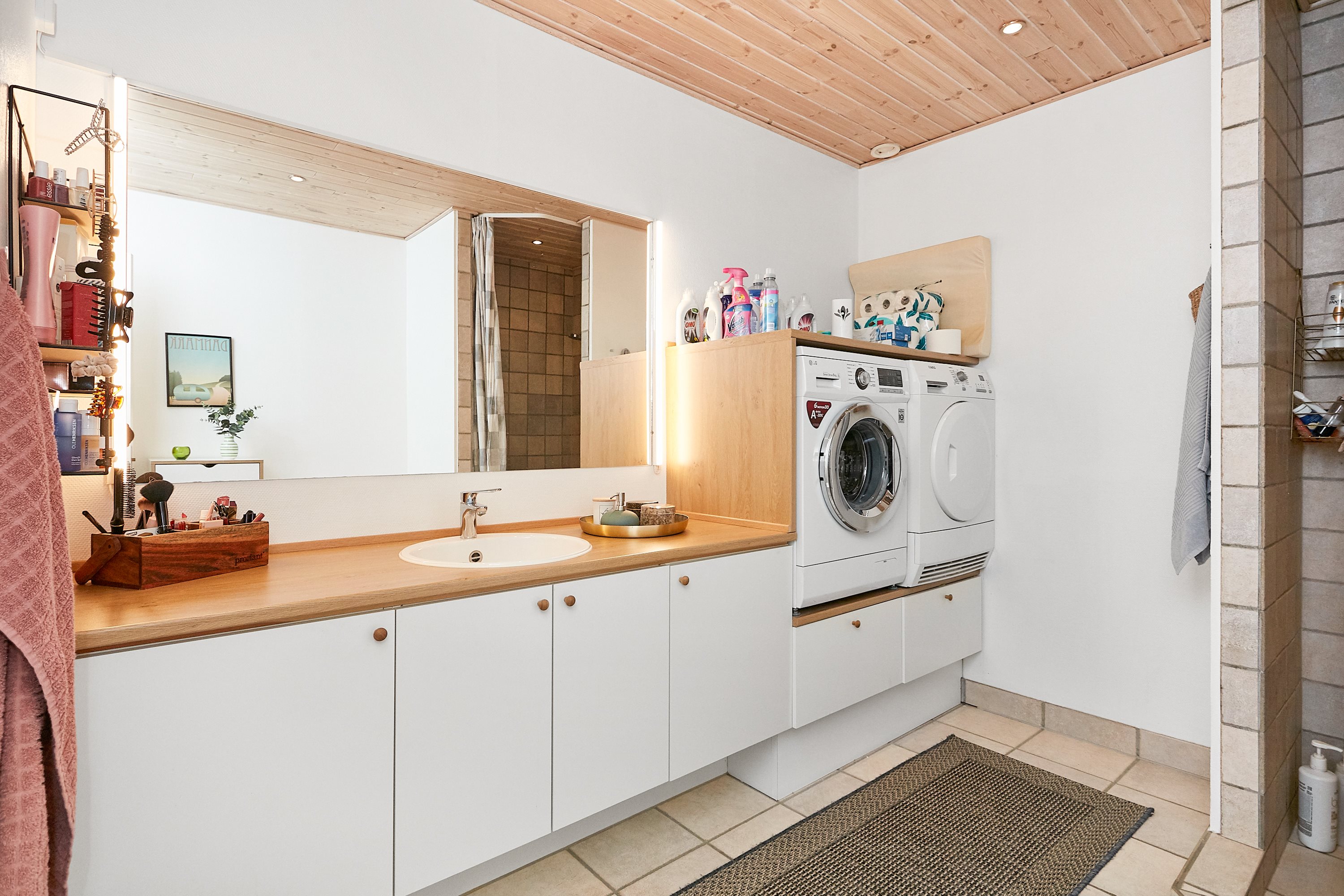 Fremhævet badeværelse billede i fuldskærmstilstand. Billede af Odelsgade 11D, 1. th., 7130 Juelsminde