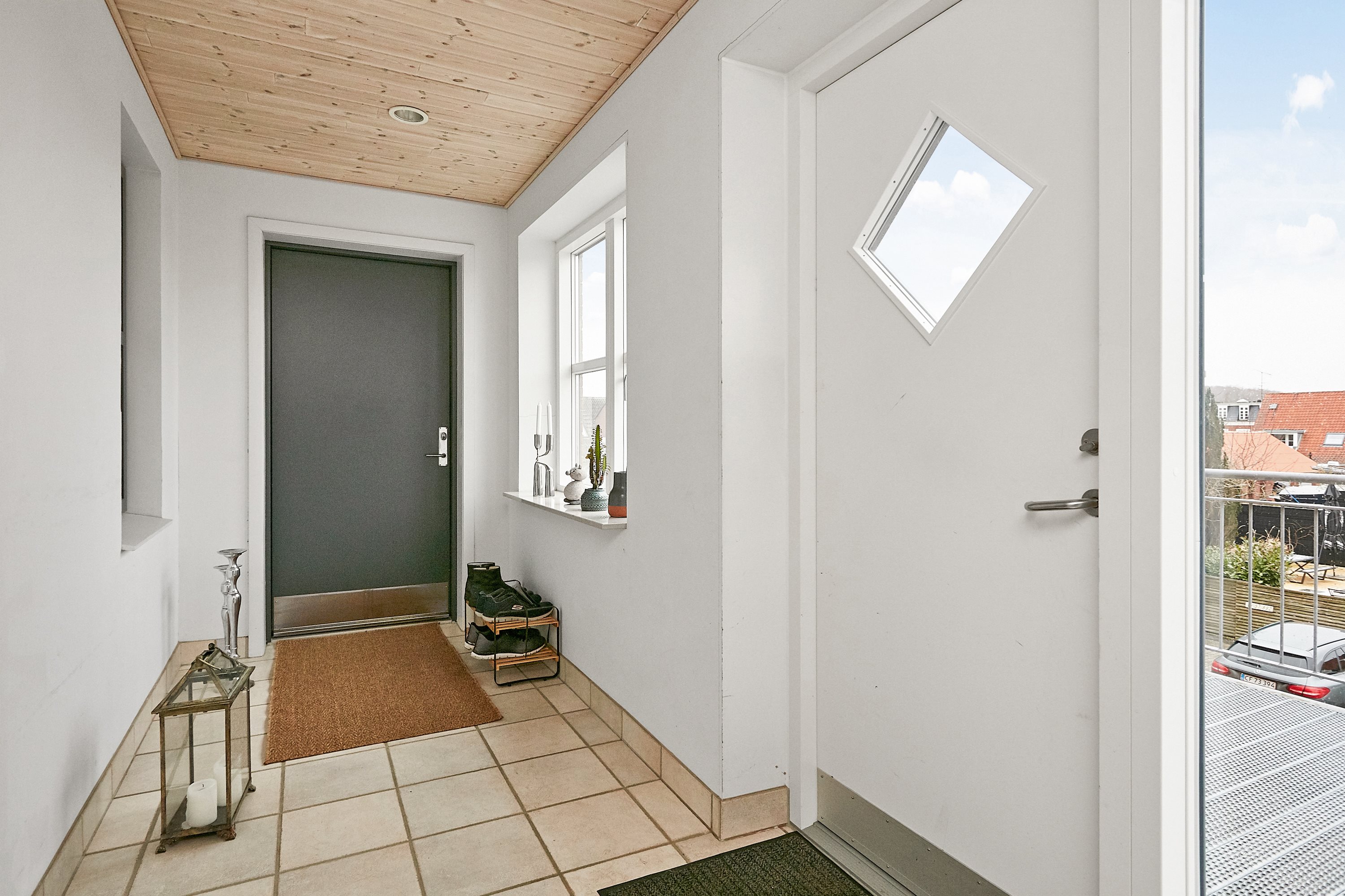 Fremhævet opgang billede i fuldskærmstilstand. Billede af Odelsgade 11D, 1. th., 7130 Juelsminde