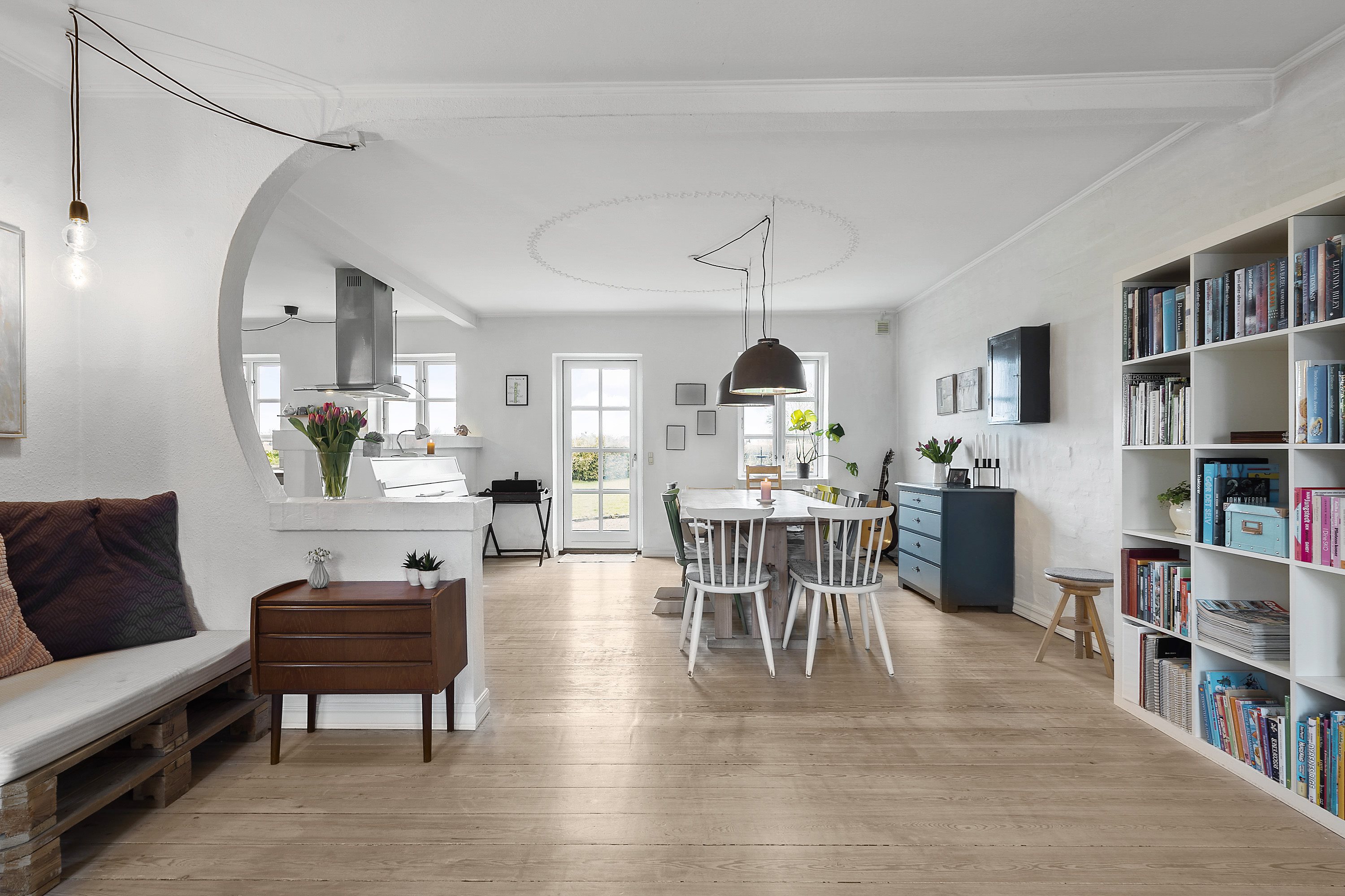 Fremhævet stue billede i fuldskærmstilstand. Billede af Hadrupvej 4, 8350 Hundslund