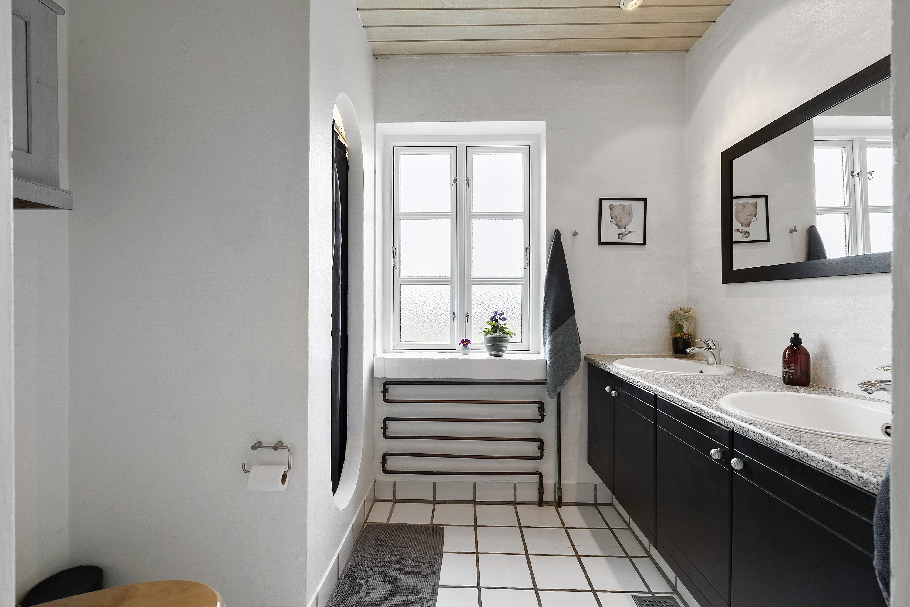 Fremhævet badeværelse billede i fuldskærmstilstand. Billede af Hadrupvej 4, 8350 Hundslund