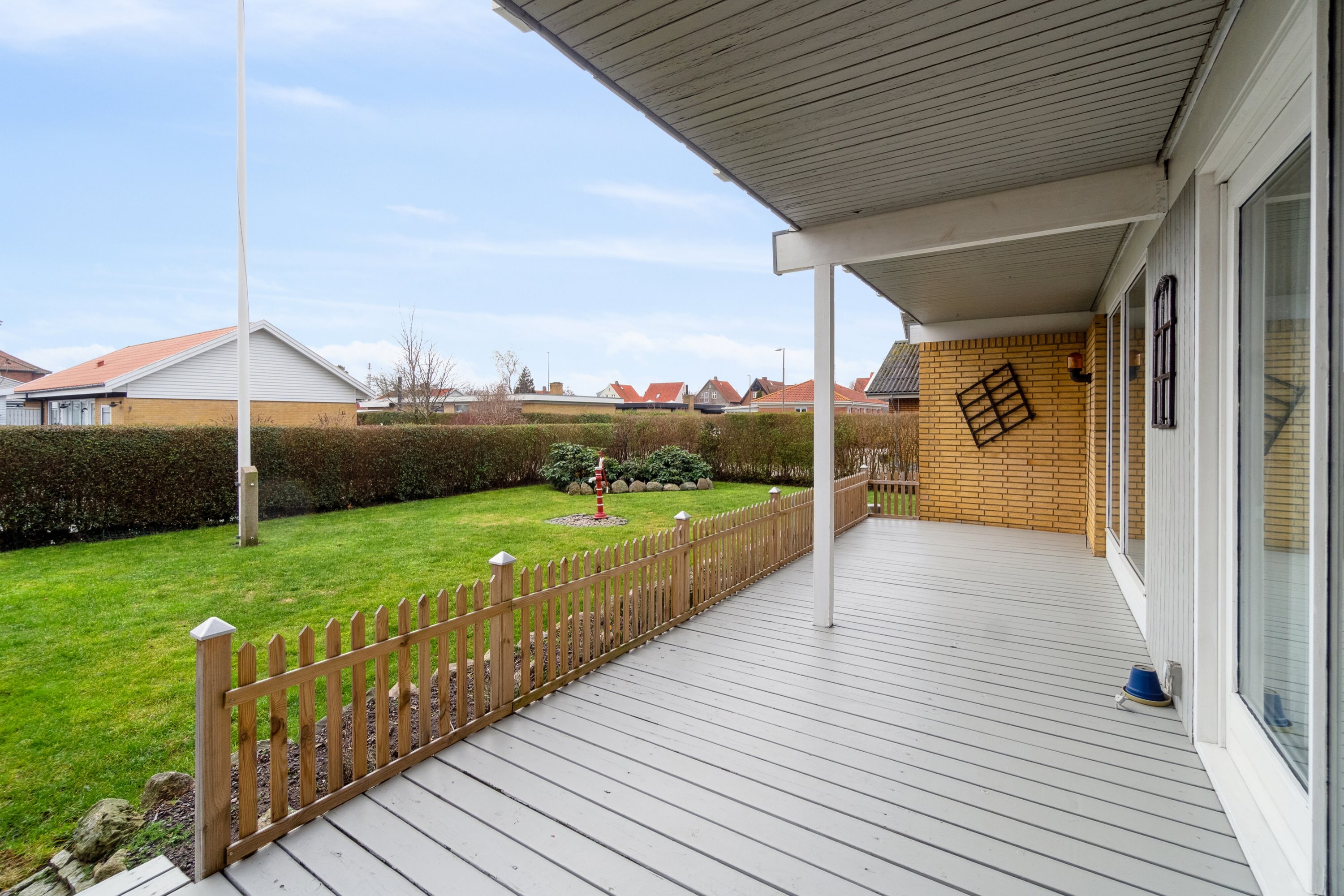 Fremhævet overdækket terrasse billede i fuldskærmstilstand. Billede af Syrenvej 6, 3700 Rønne