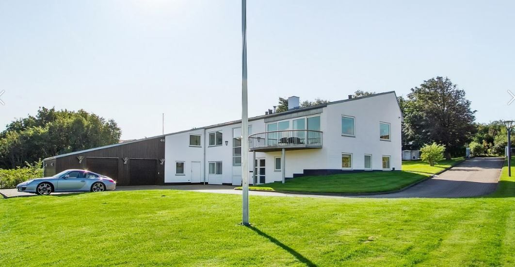 Fremhævet set fra haven billede i fuldskærmstilstand. Billede af Fridtjof Nansens Vej 15, 9800 Hjørring