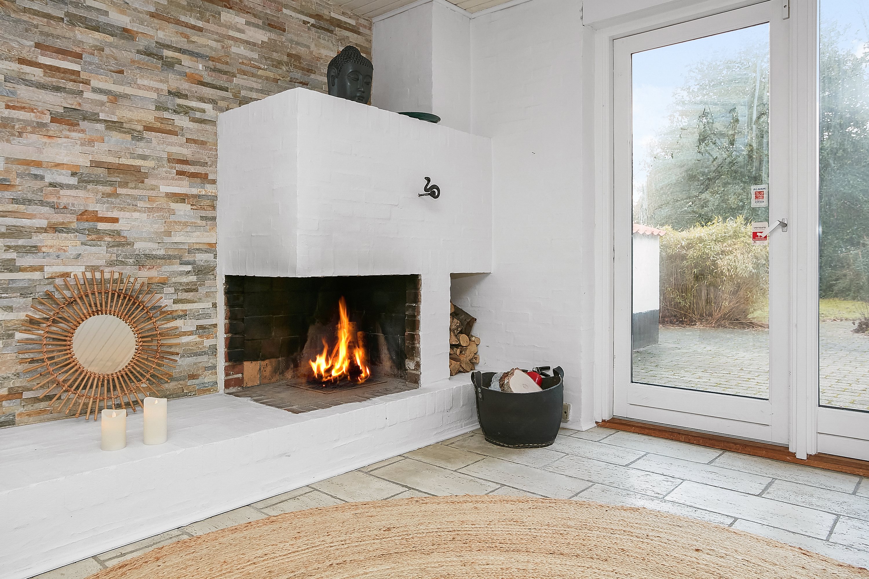 Fremhævet pejsestue billede i fuldskærmstilstand. Billede af Juelsgade 29, 7130 Juelsminde