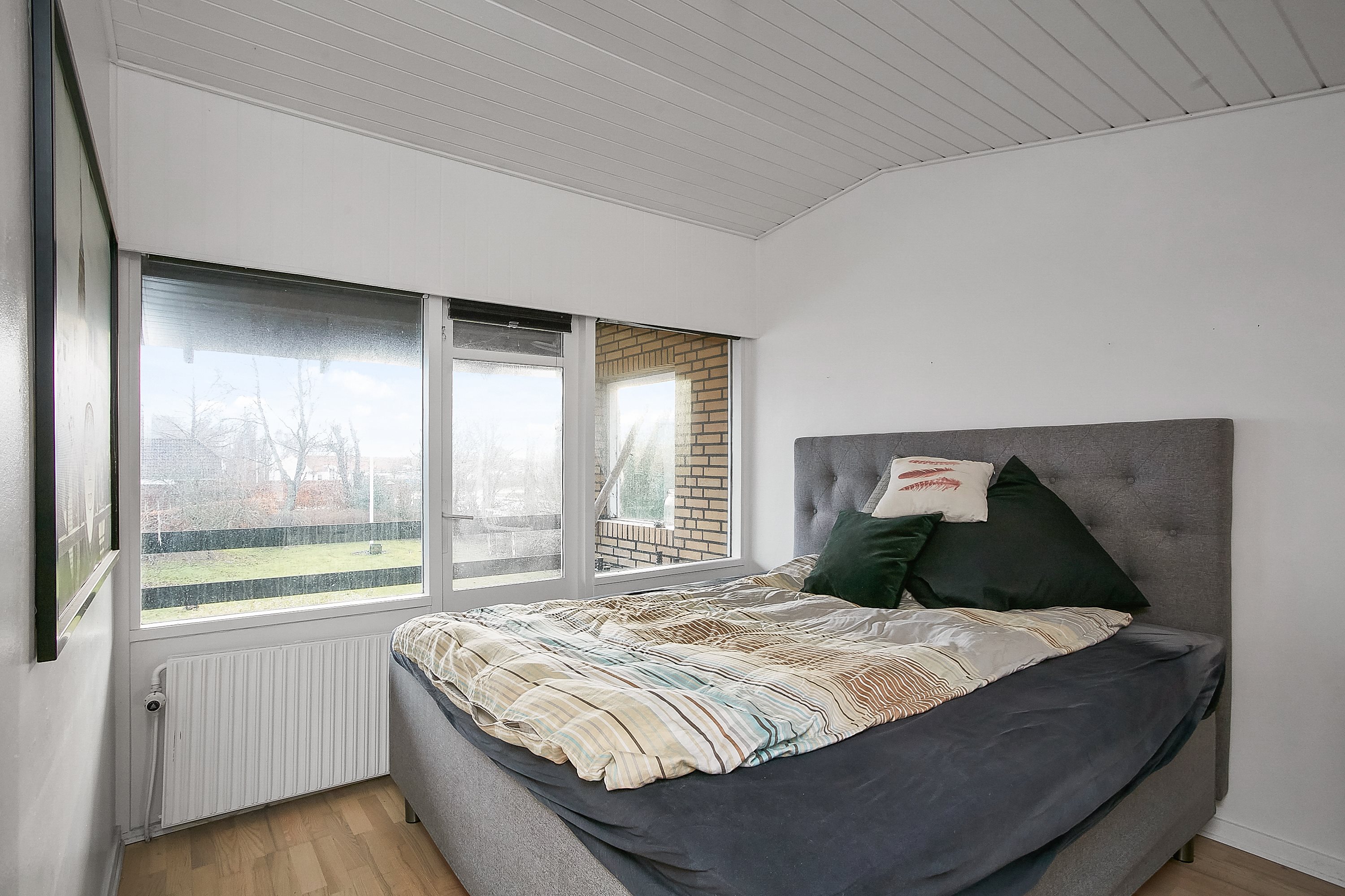 Fremhævet soveværelse billede i fuldskærmstilstand. Billede af Juelsgade 29, 7130 Juelsminde