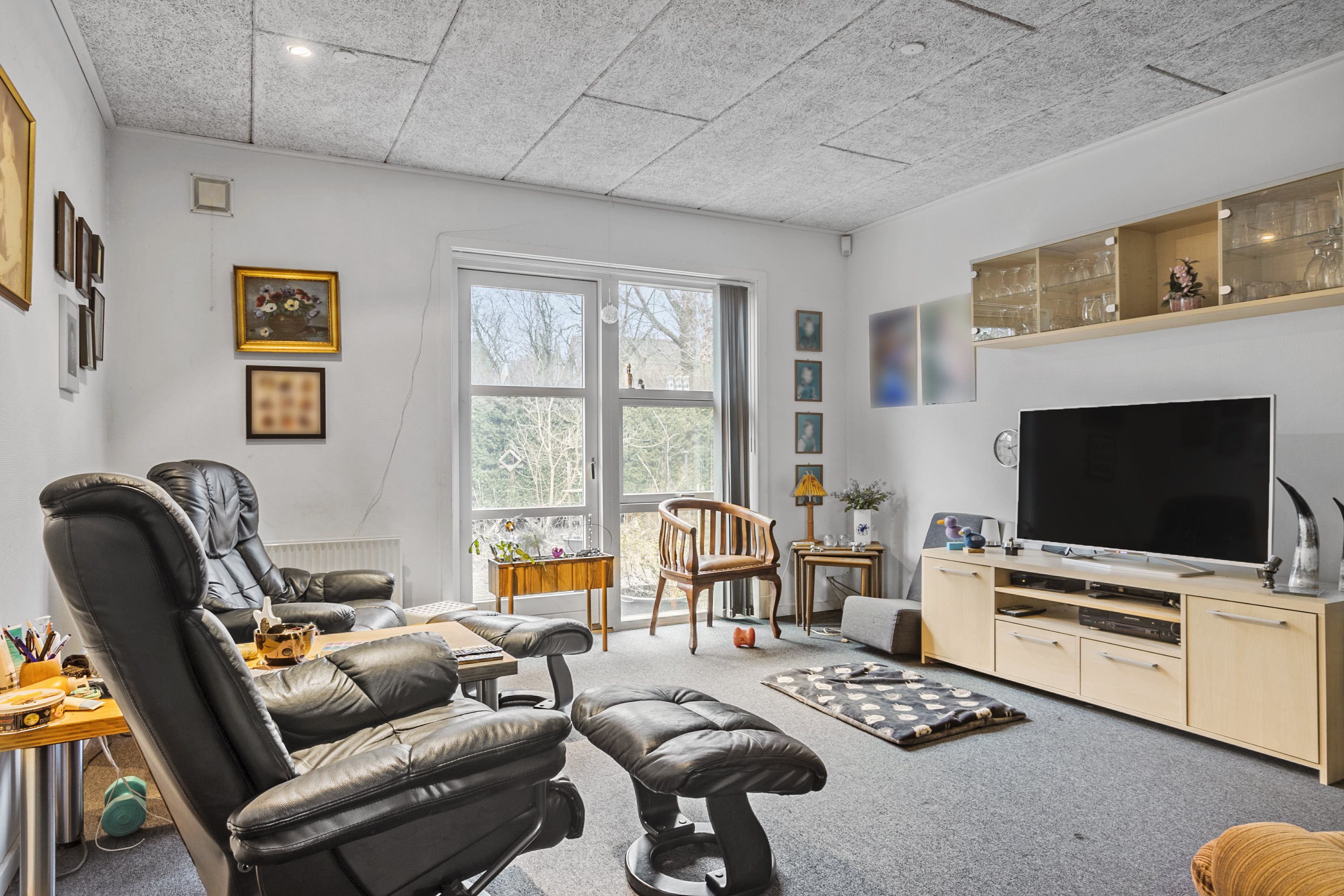 Fremhævet stue billede i fuldskærmstilstand. Billede af Lindevej 1, Øster Lindet, 6630 Rødding