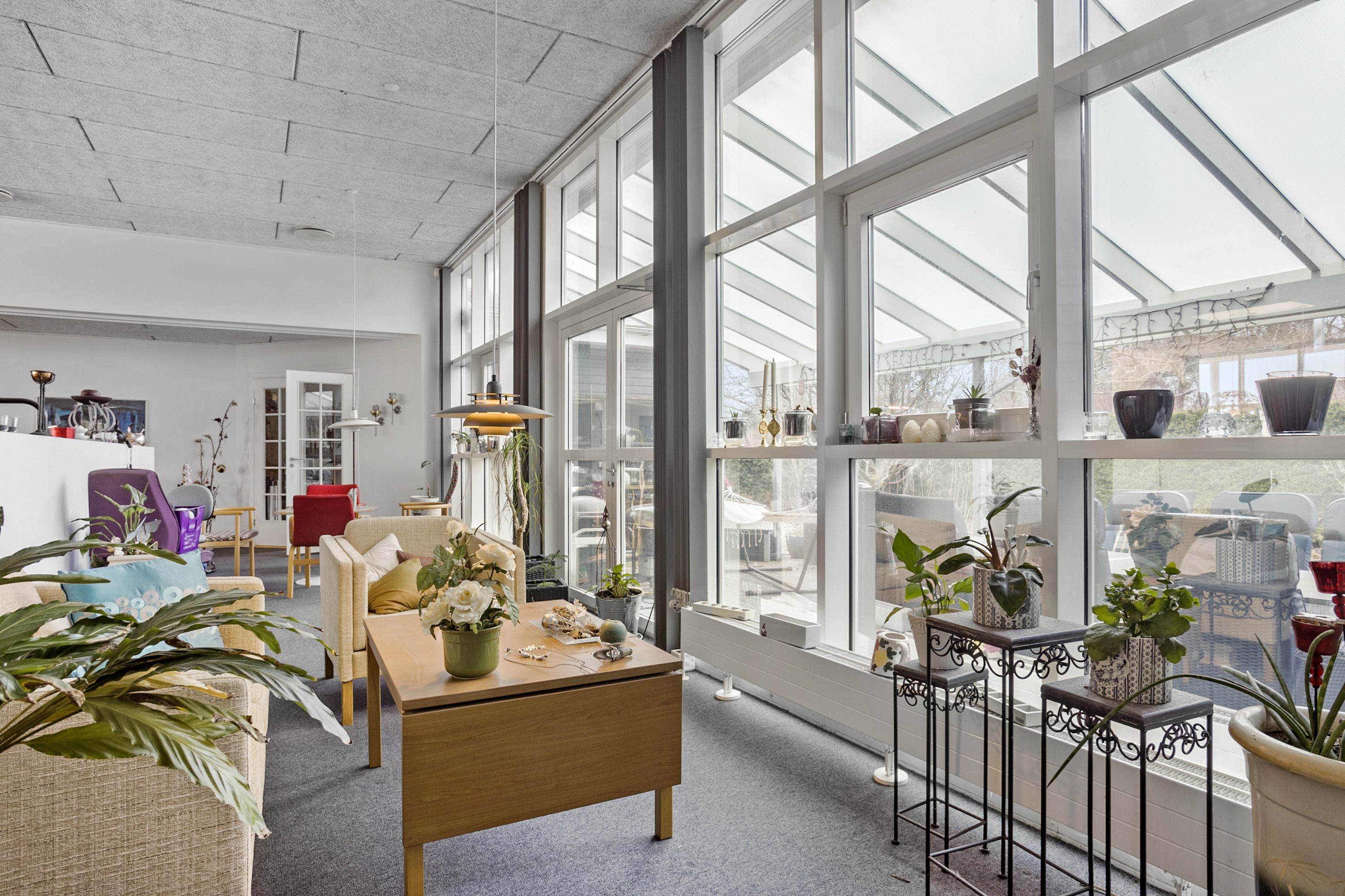 Fremhævet stue billede i fuldskærmstilstand. Billede af Lindevej 1, Øster Lindet, 6630 Rødding