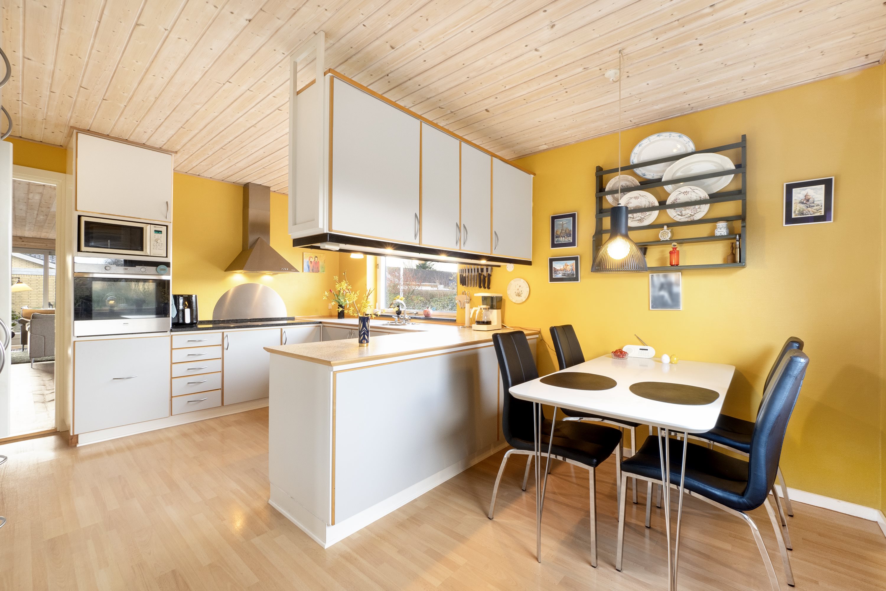 Fremhævet køkken billede i fuldskærmstilstand. Billede af Kornblomstvej 14, Faarup, 7900 Nykøbing M