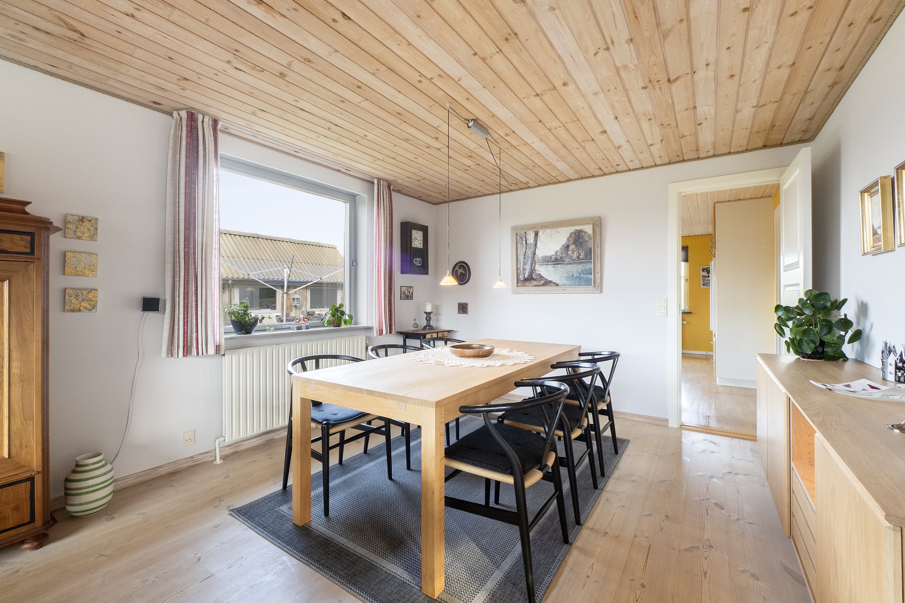 Fremhævet spisestue billede i fuldskærmstilstand. Billede af Kornblomstvej 14, Faarup, 7900 Nykøbing M