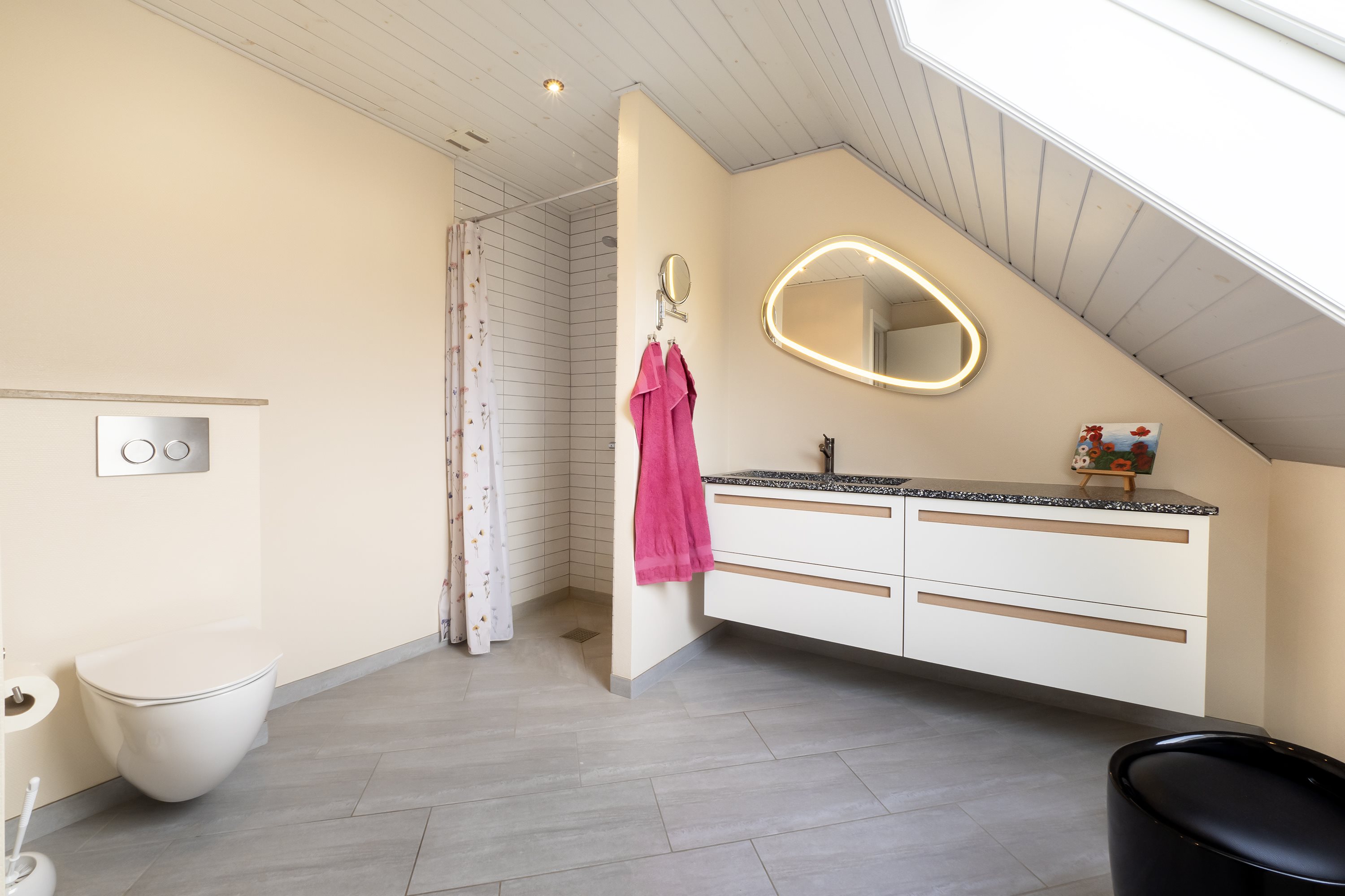 Fremhævet badeværelse billede i fuldskærmstilstand. Billede af Kornblomstvej 14, Faarup, 7900 Nykøbing M