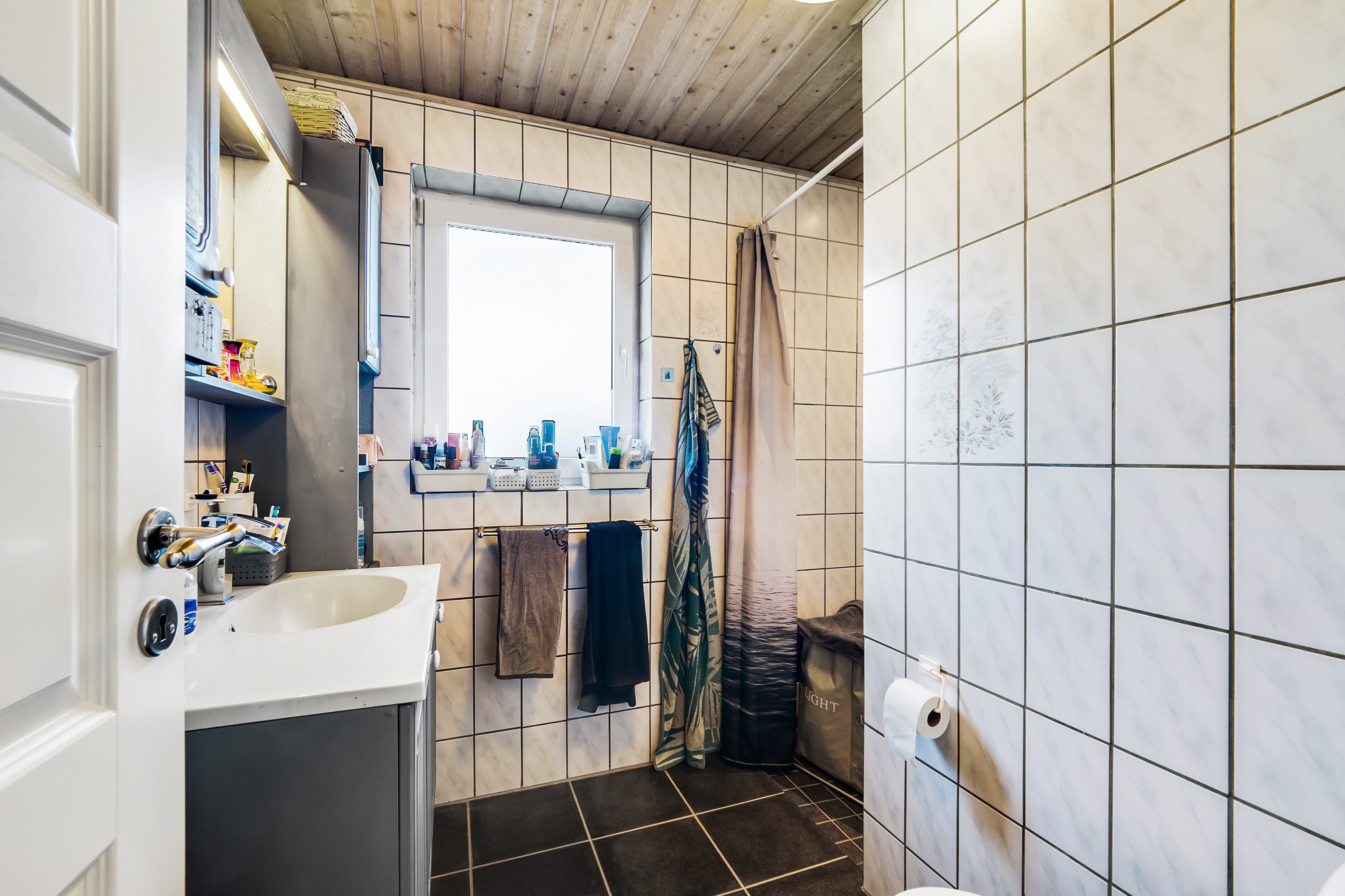 Fremhævet badeværelse billede i fuldskærmstilstand. Billede af Trehøjevej 5, Ø Hvidbjerg, 7970 Redsted M