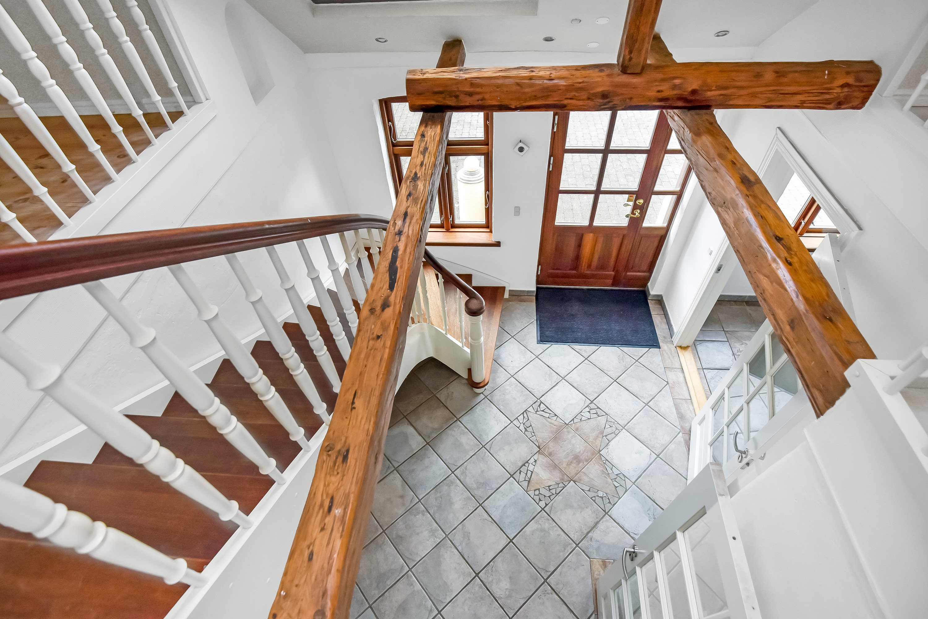 Fremhævet trappe billede i fuldskærmstilstand. Billede af Albækvej 47, Snejbjerg, 7400 Herning