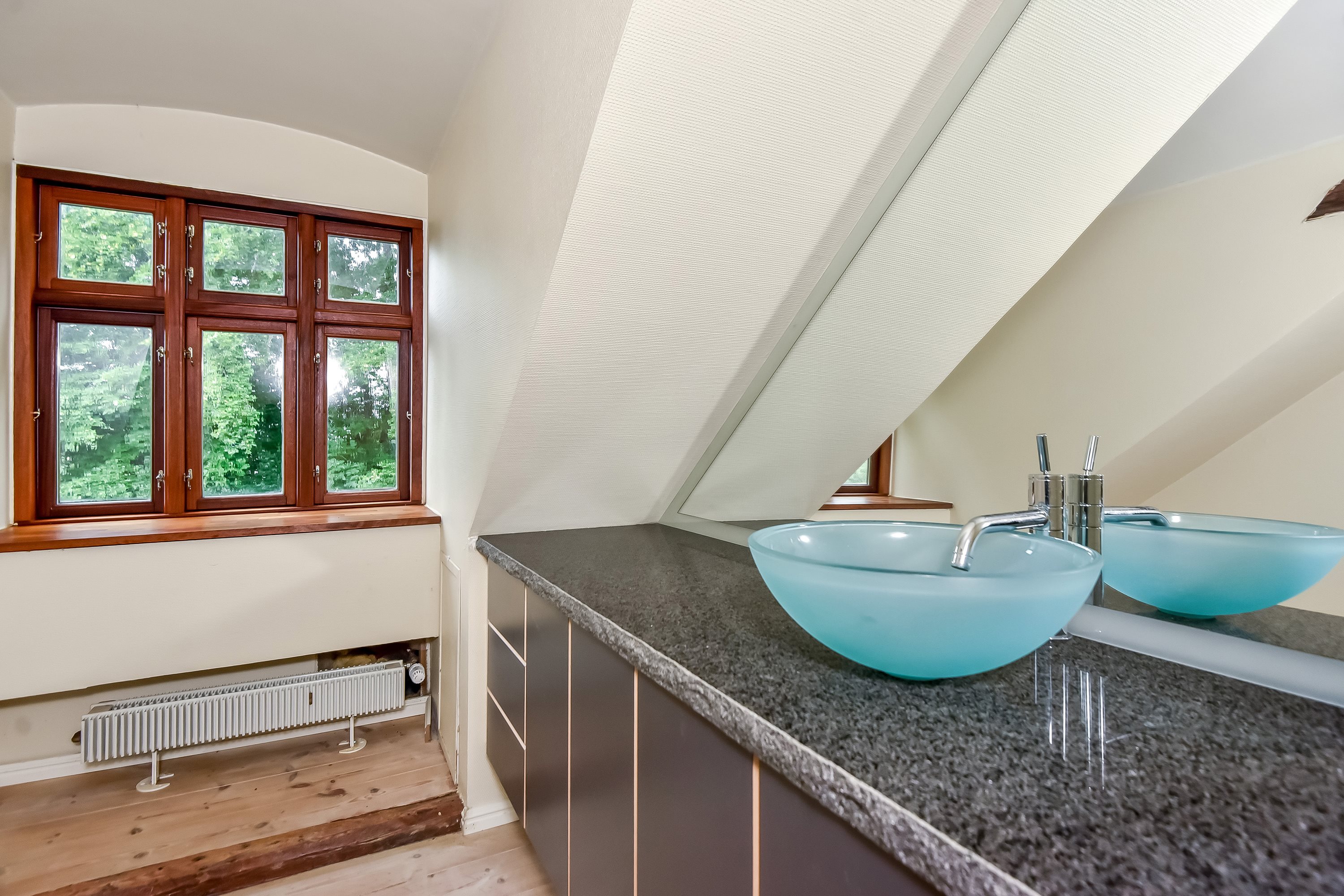 Fremhævet toilet billede i fuldskærmstilstand. Billede af Albækvej 47, Snejbjerg, 7400 Herning