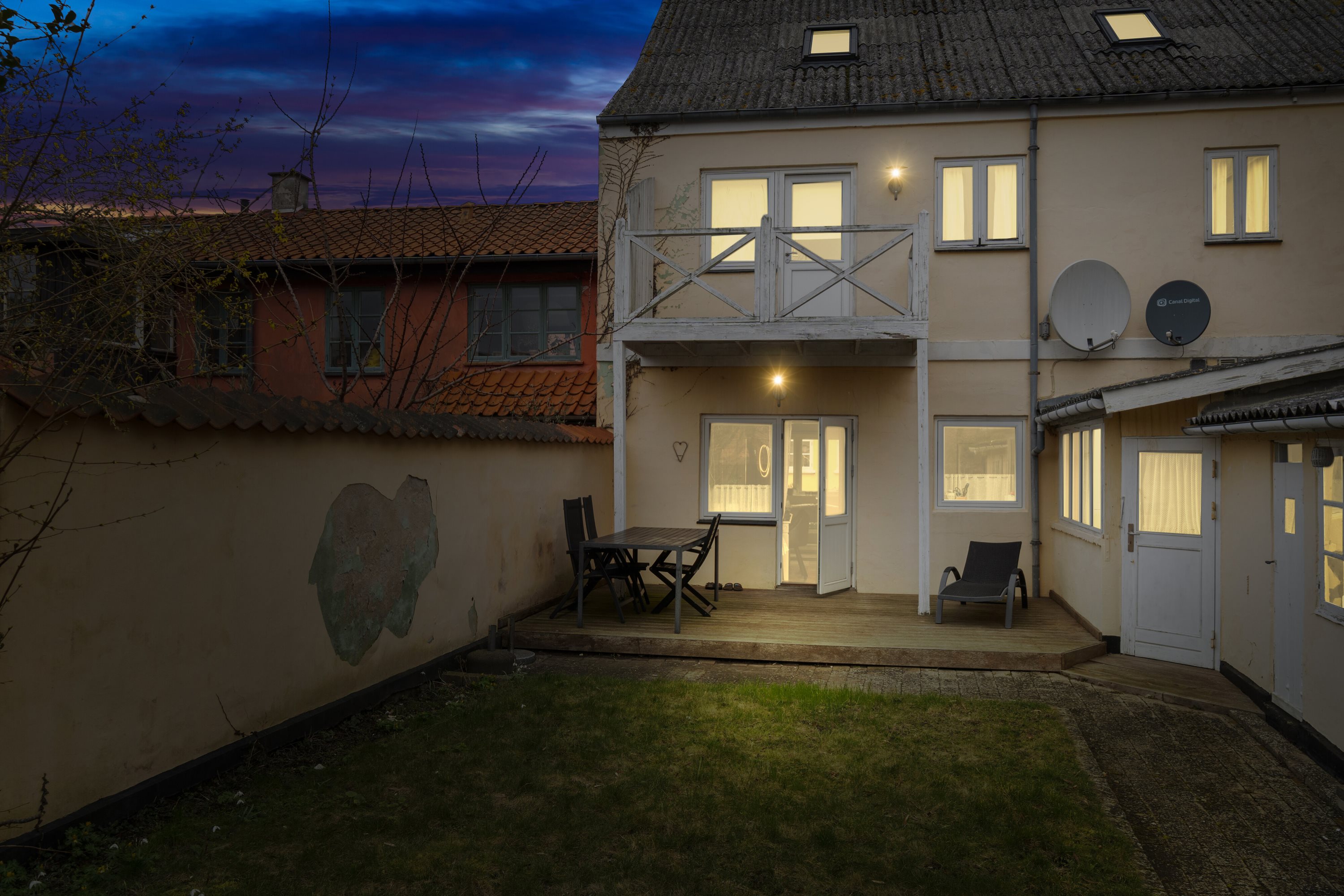 Fremhævet set fra haven billede i fuldskærmstilstand. Billede af Grønnegade 10, 4720 Præstø