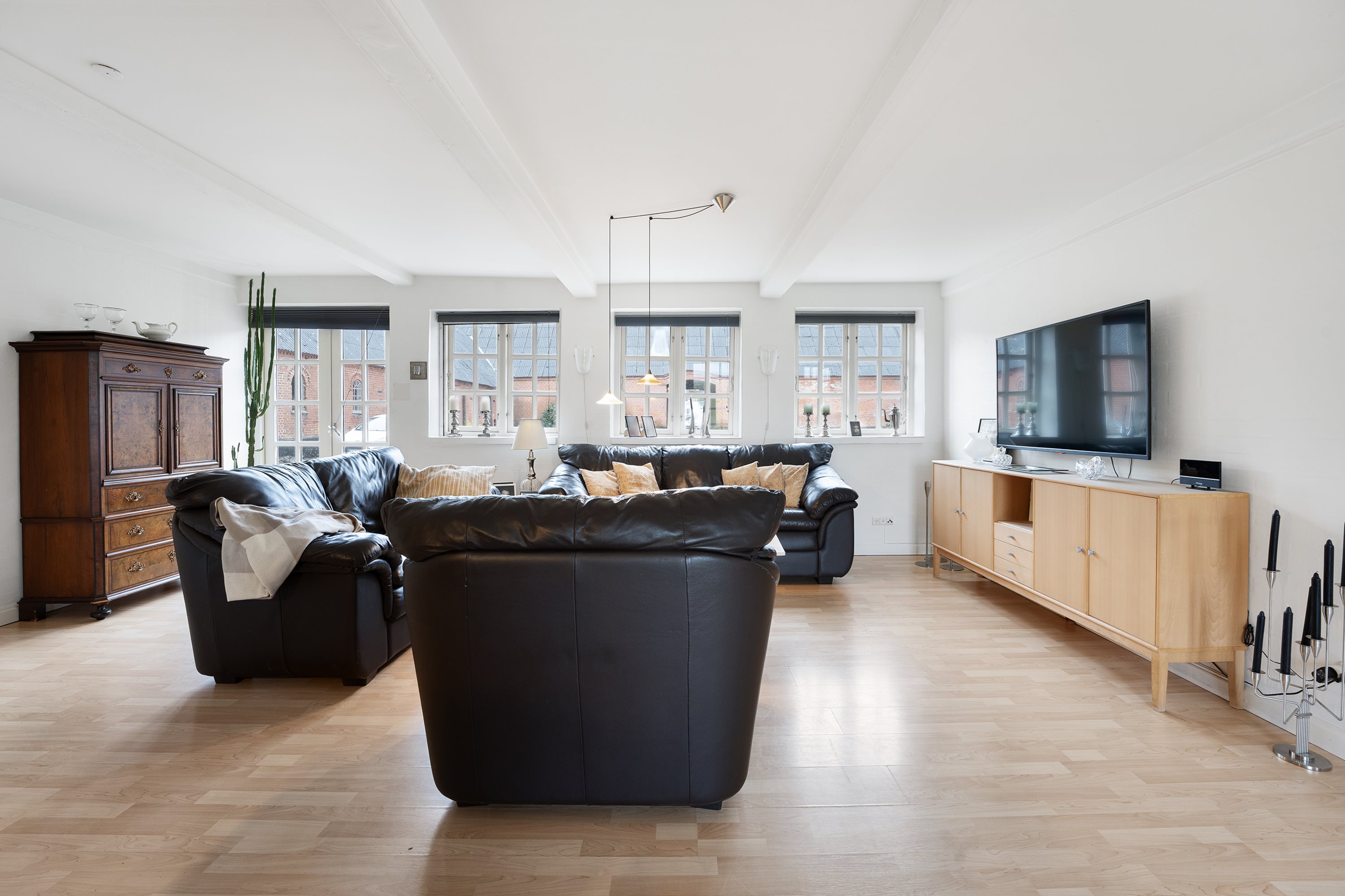 Fremhævet stue billede i fuldskærmstilstand. Billede af Nedre Vej 82, Albæk, 8930 Randers NØ