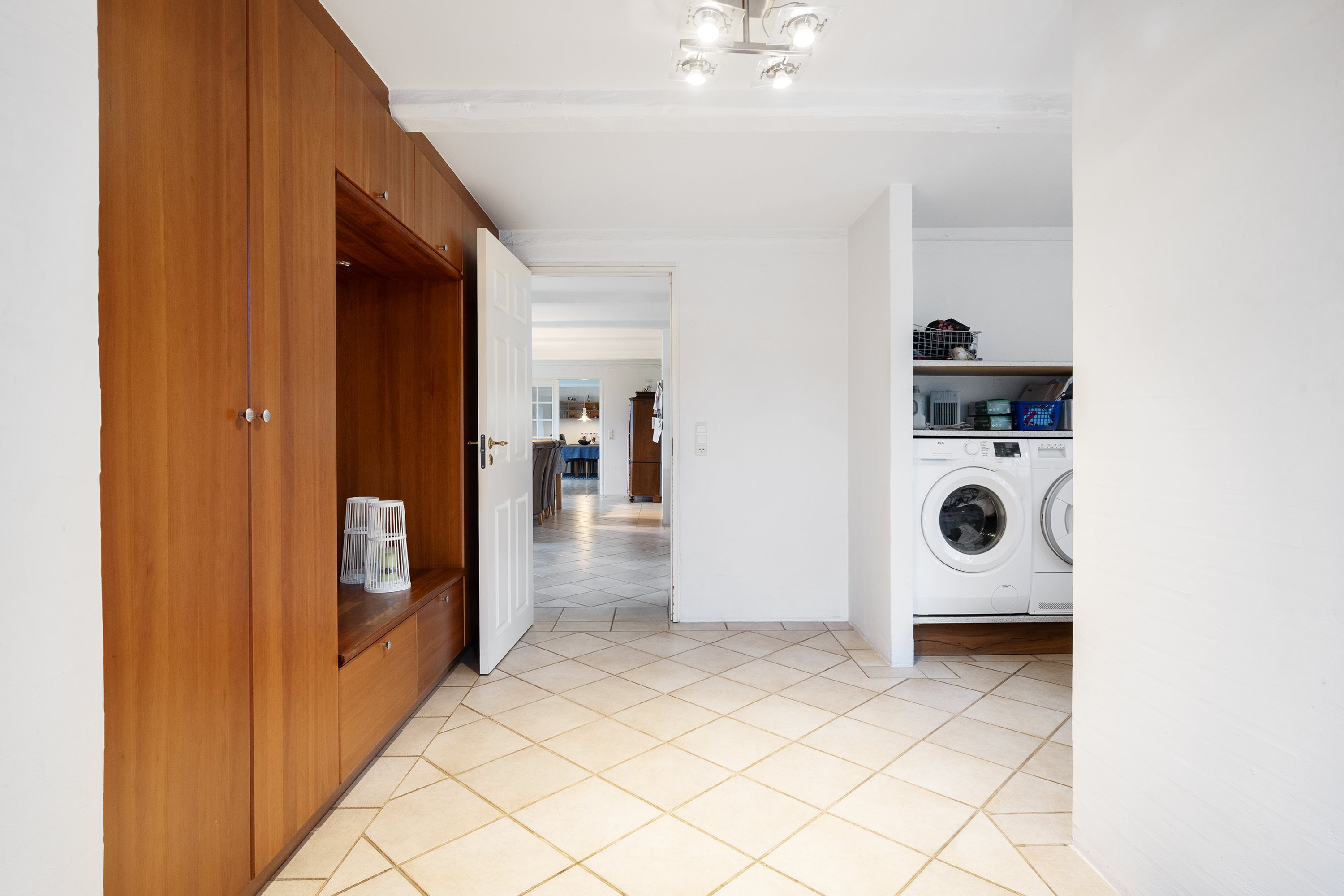 Fremhævet gang billede i fuldskærmstilstand. Billede af Nedre Vej 82, Albæk, 8930 Randers NØ