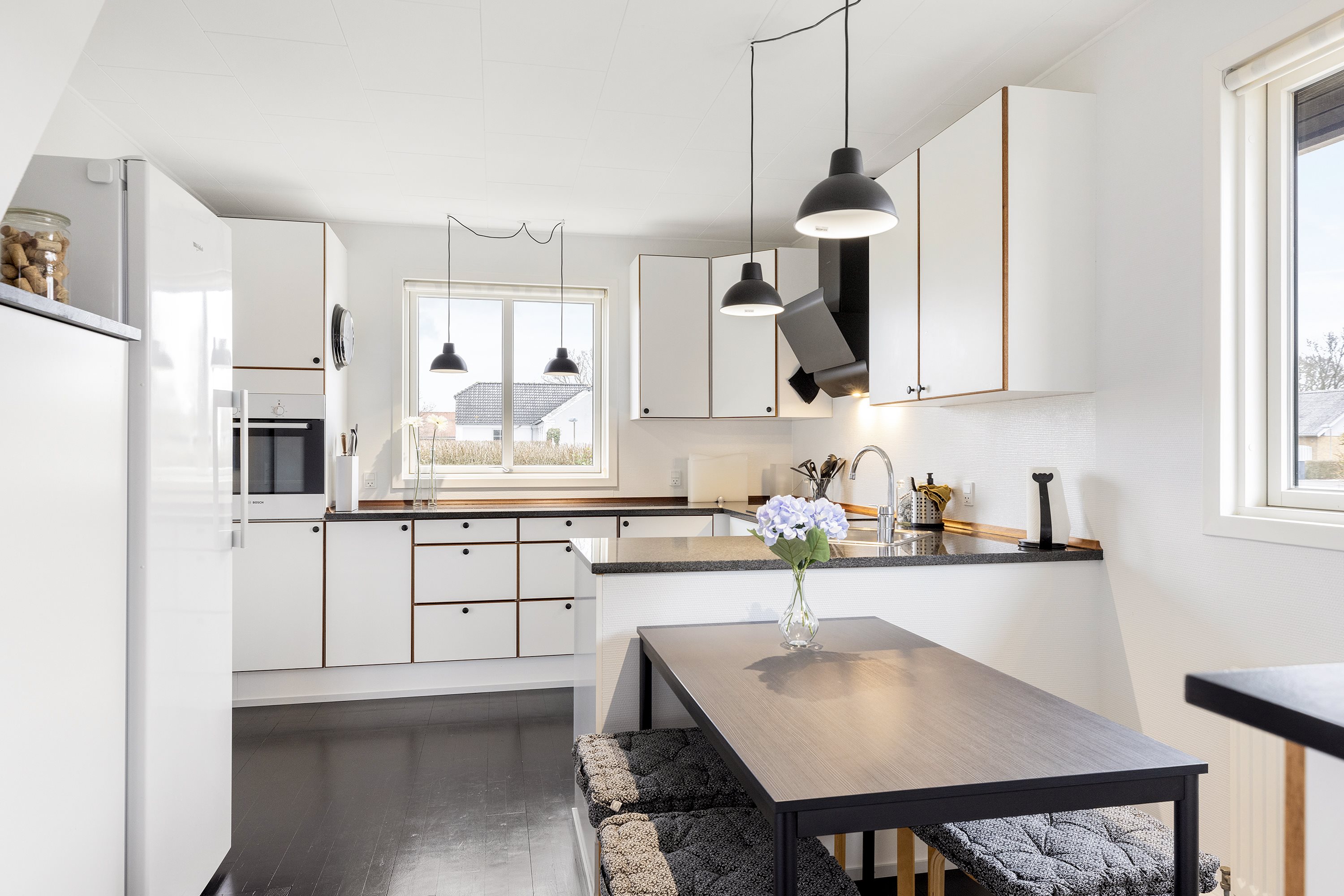 Fremhævet køkken alrum billede i fuldskærmstilstand. Billede af Elmevej 9, Havnbjerg, 6430 Nordborg