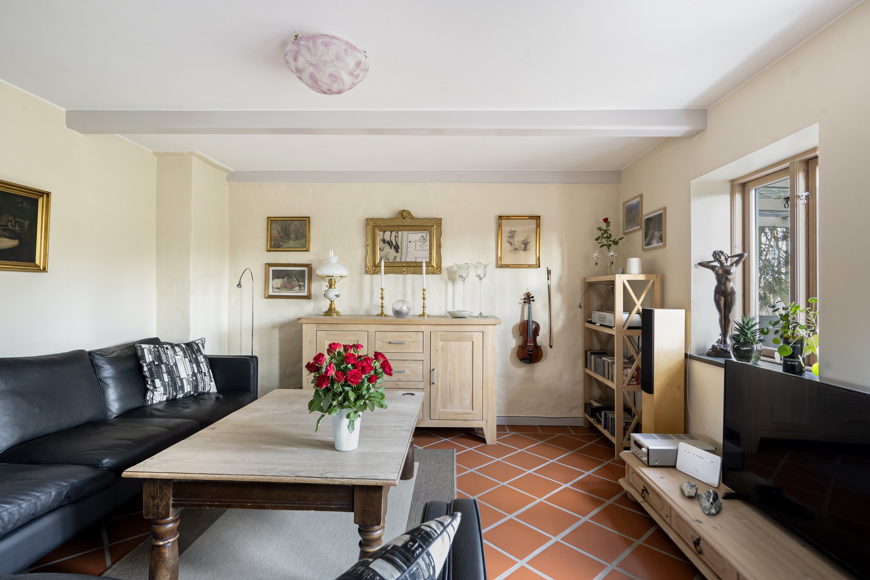 Fremhævet stue billede i fuldskærmstilstand. Billede af Trangetvej 715, 9740 Jerslev J