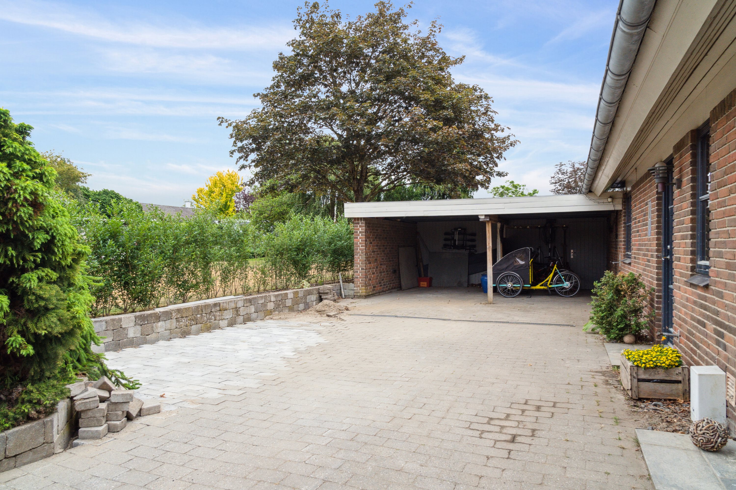 Fremhævet carport billede i fuldskærmstilstand. Billede af Bøgevej 60, 5683 Haarby