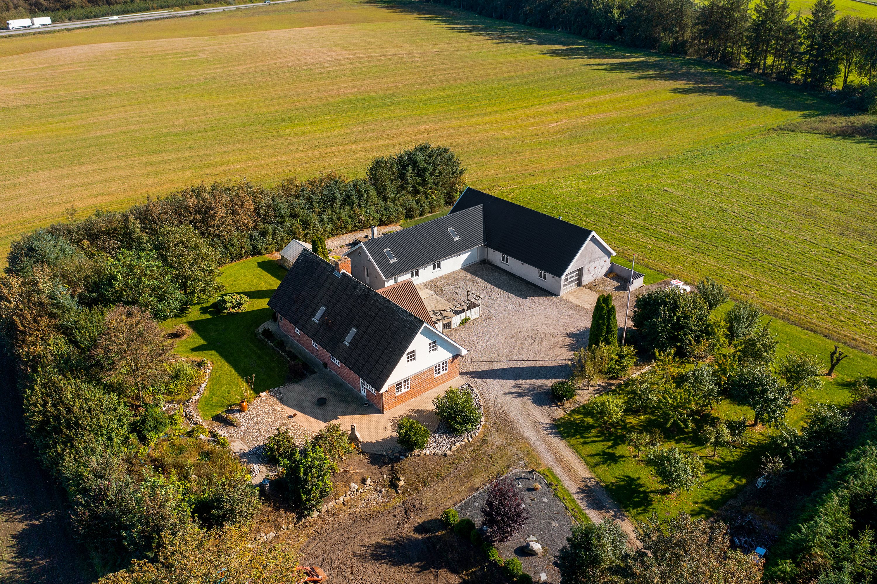 Miniaturebillede 2: luftfoto. Billede af Enshøjvej 5, Mejlby, 9610 Nørager