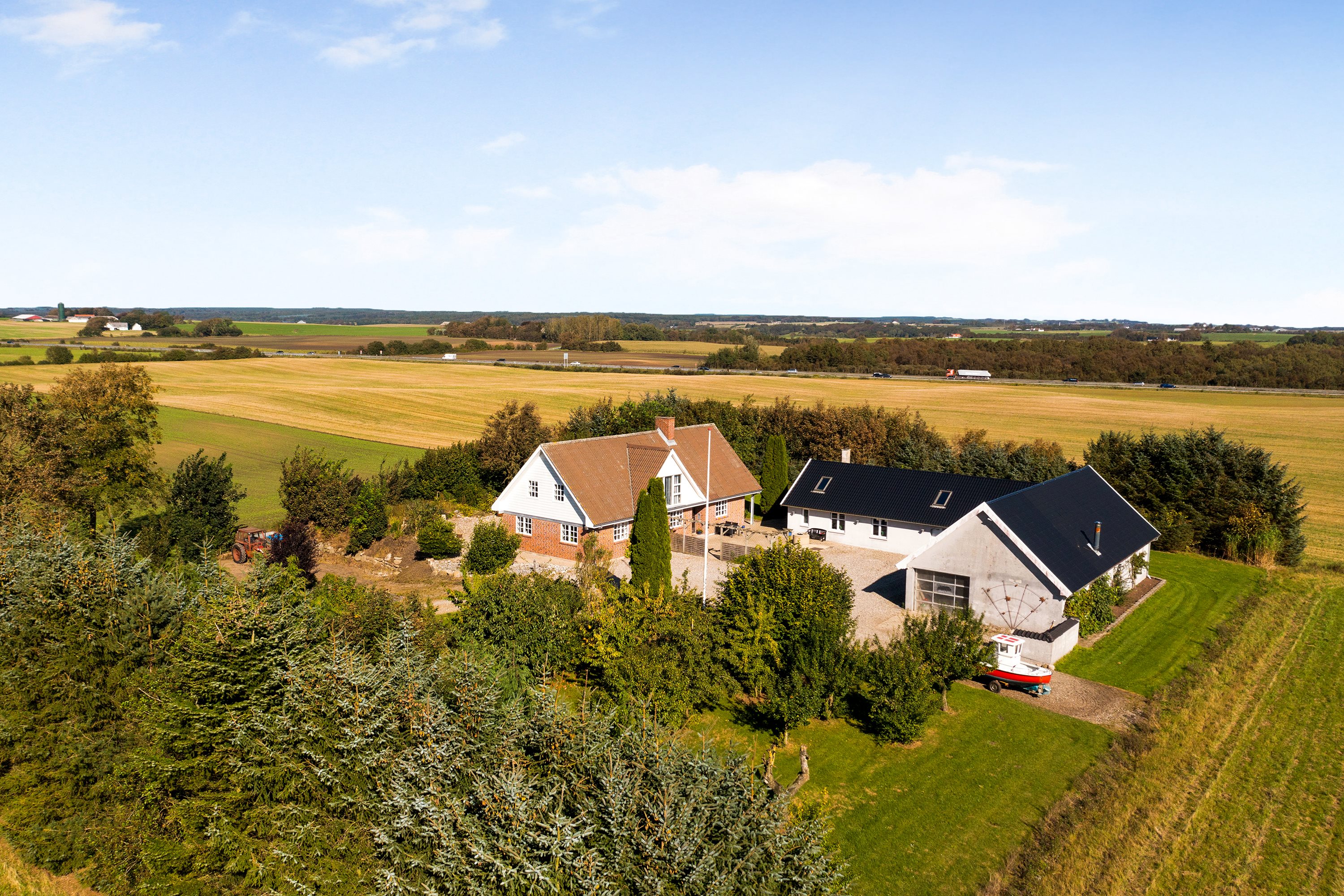 Fremhævet luftfoto billede i fuldskærmstilstand. Billede af Enshøjvej 5, Mejlby, 9610 Nørager