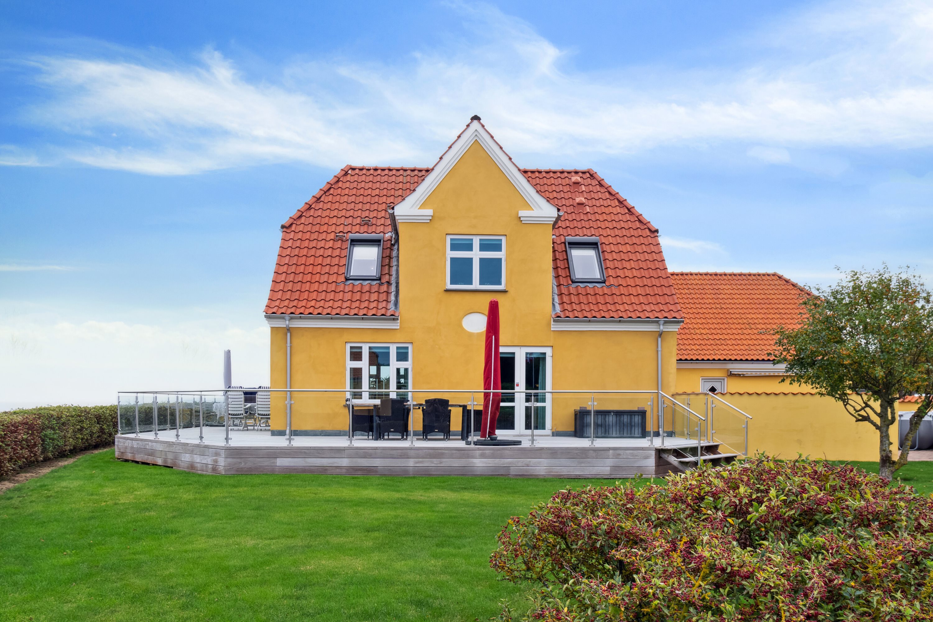 Fremhævet set fra haven billede i fuldskærmstilstand. Billede af Vestre Havnevej 16, Havnebyen, 4583 Sjællands Odde