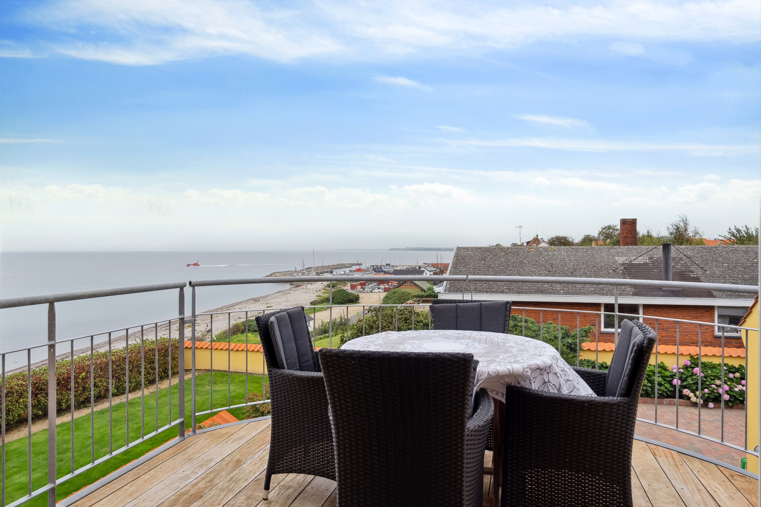 Fremhævet terrasse billede i fuldskærmstilstand. Billede af Vestre Havnevej 16, Havnebyen, 4583 Sjællands Odde