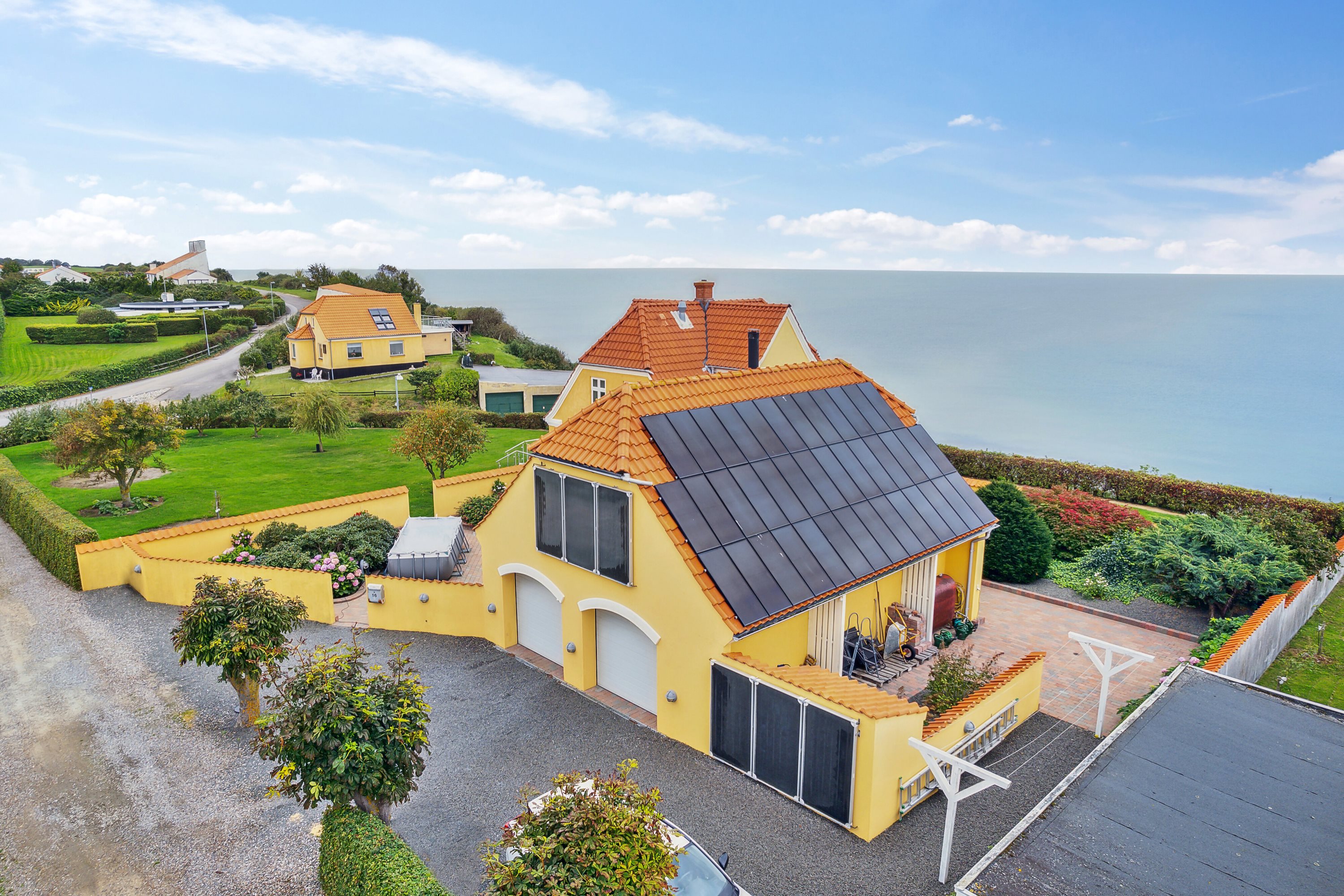 Fremhævet set fra vejen billede i fuldskærmstilstand. Billede af Vestre Havnevej 16, Havnebyen, 4583 Sjællands Odde