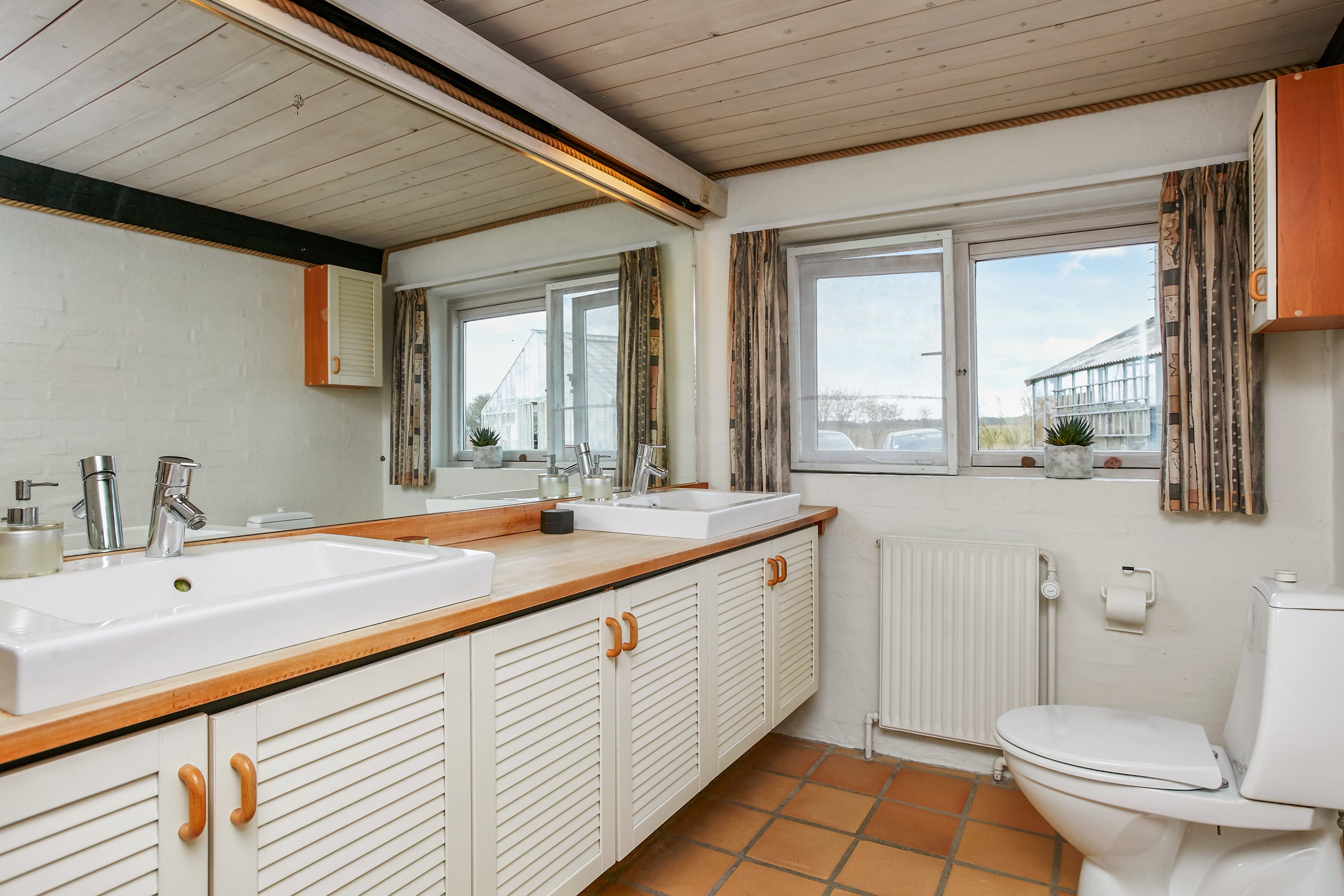 Fremhævet badeværelse billede i fuldskærmstilstand. Billede af Oddervej 11, Søvind, 8700 Horsens