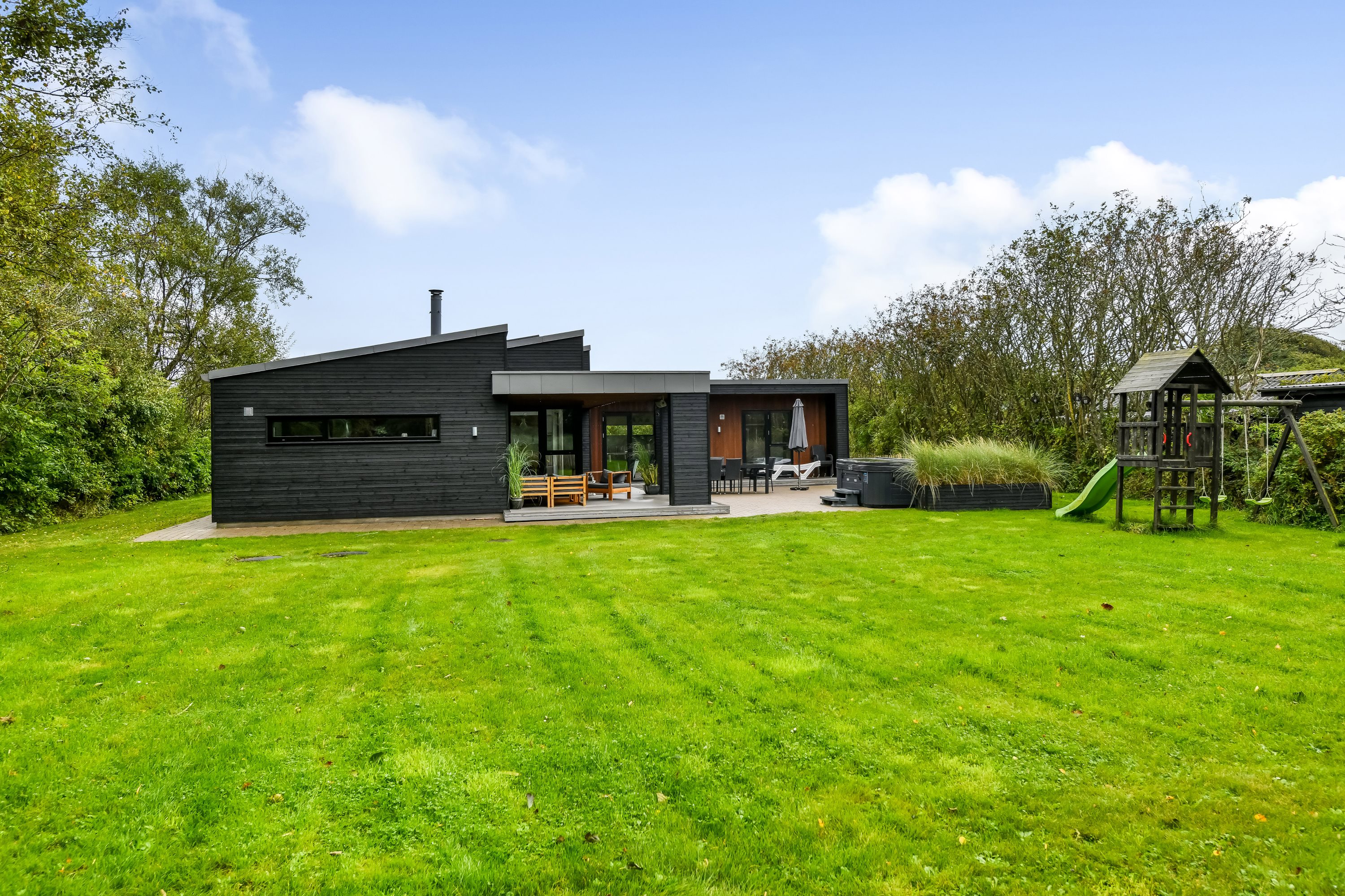 Fremhævet have billede i fuldskærmstilstand. Billede af Horntoftevej 12, 6857 Blåvand